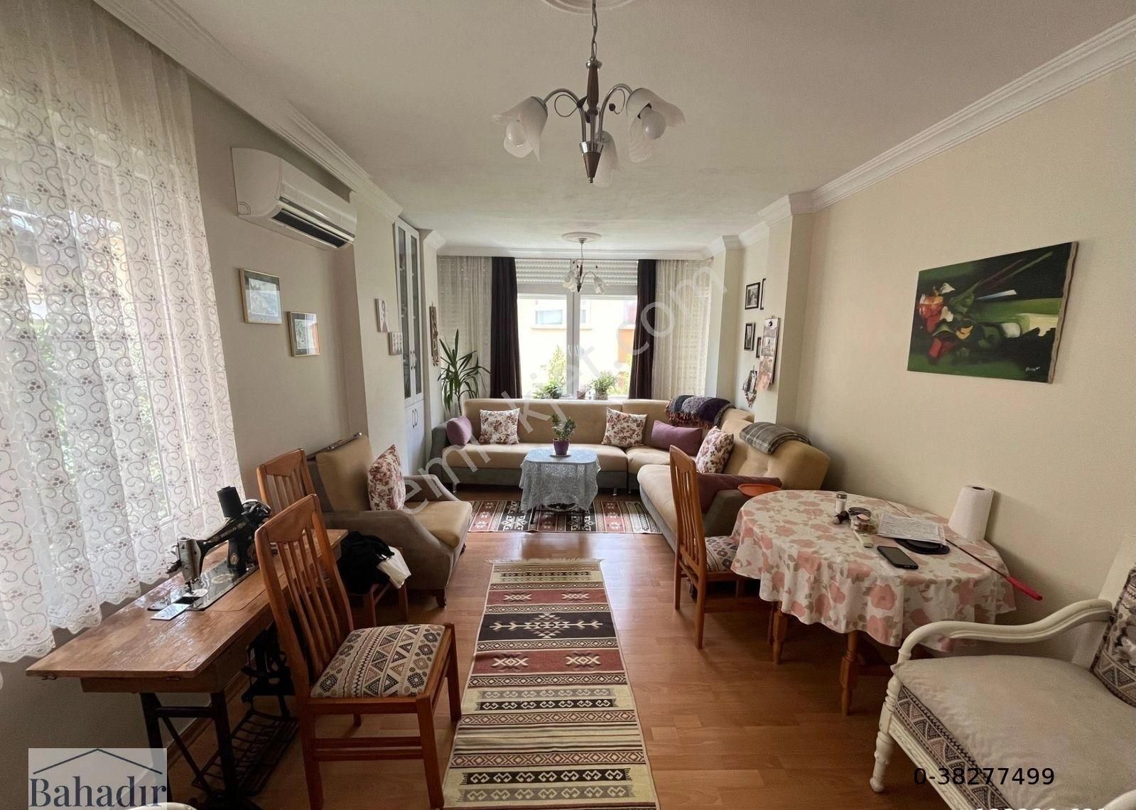 Bahadır Emlaktan Tam Merkezde Satılık Geniş 1+1 Masrafsız Kullanışlı Daire