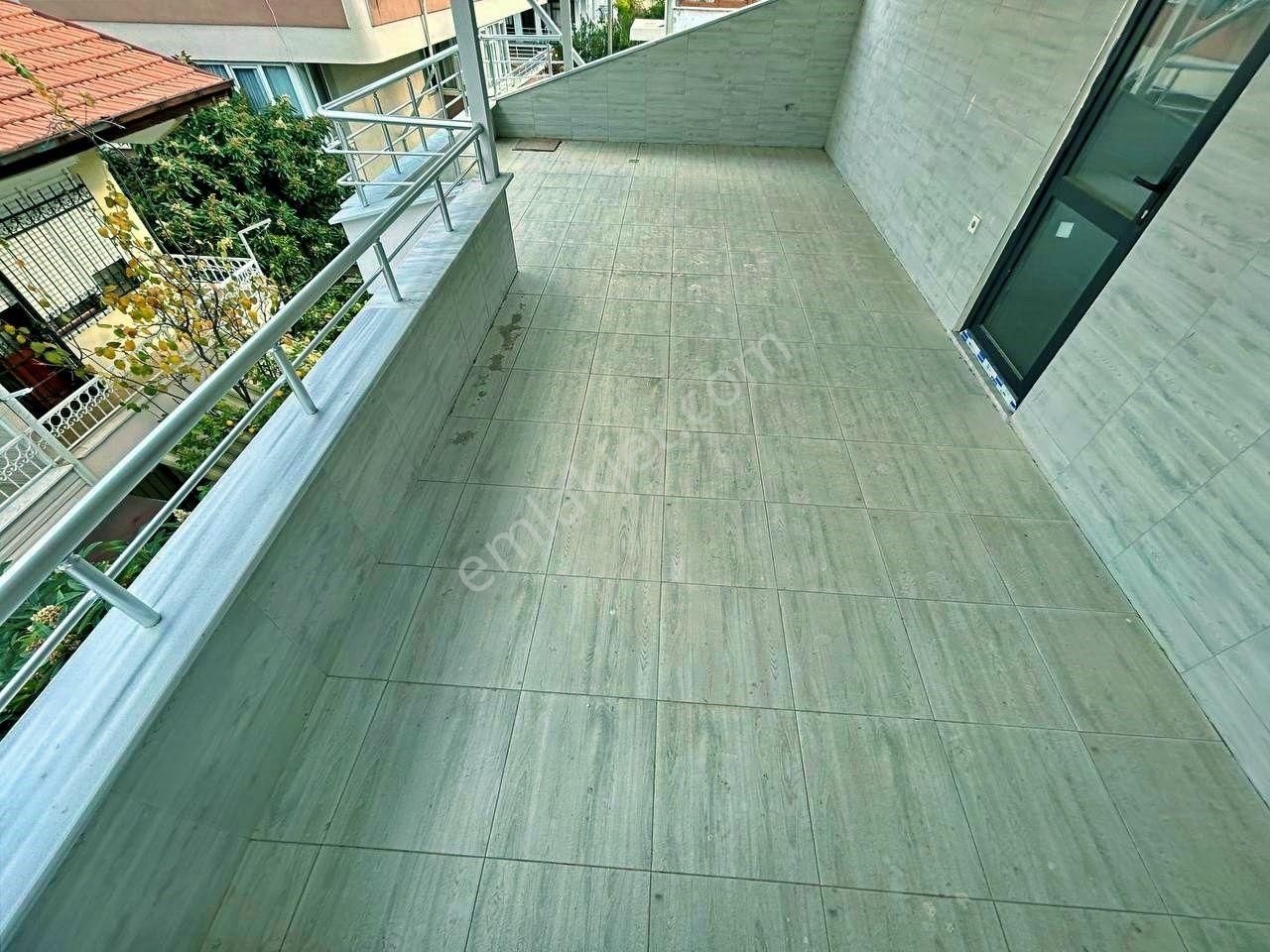 Uytundan Akçayda Denize 30 Metre Yenilenmiş Satılık 3+1 Dubleks