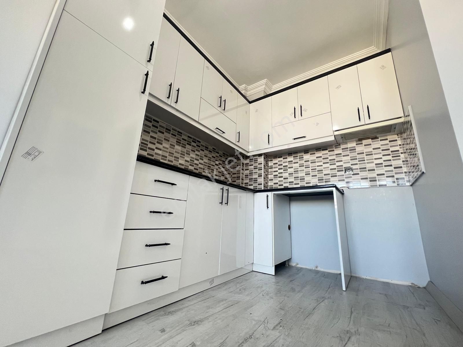 Muratpaşa Mh. 5+1 180m2 Asansörlü Dublex Daire Tamamı Araç Takasına Açık