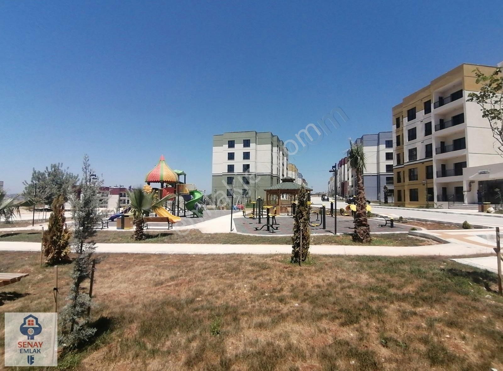 Yeni Bina Yatay Mimari Müstakil Tadında Asansörlü 3+1 Km D.gazlı
