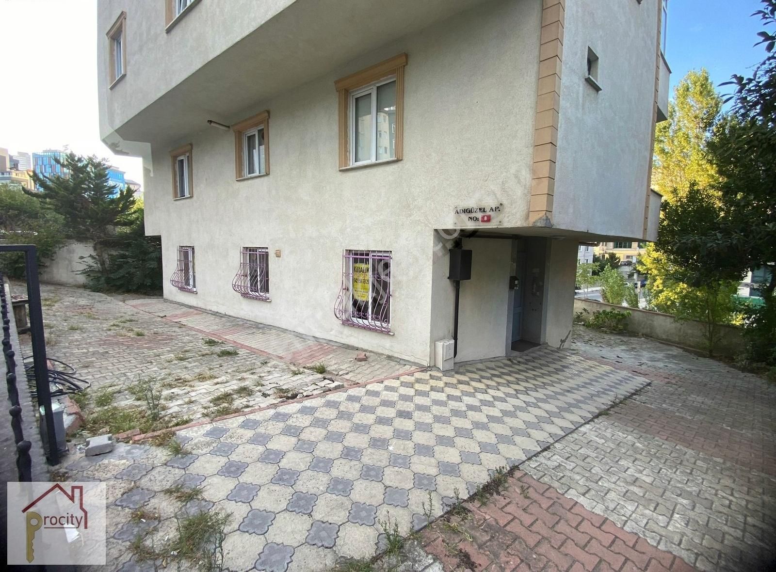 Procıty'den K.bakkalköyde 1+1 Giriş Katı Daire