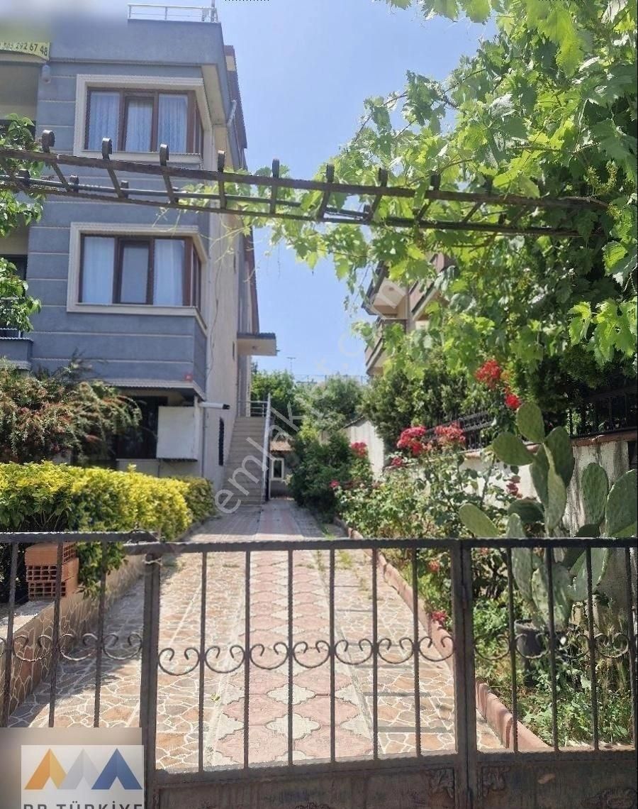 Yalova Merkezde 4 Katlı Satılık Müstakil Bina