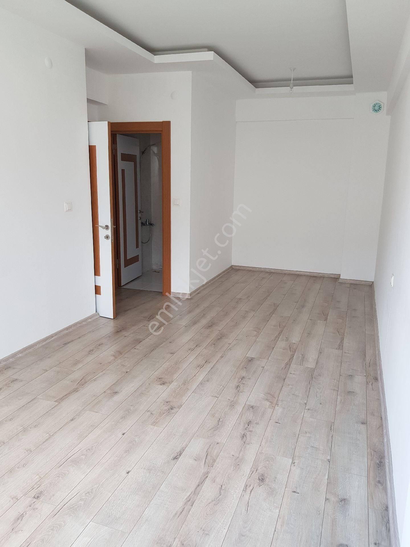 Merkeze Yakın Geniş 3+1 Lüks Daire (kilerli,ısınması İyi,güney Cephe) - Görsel 19