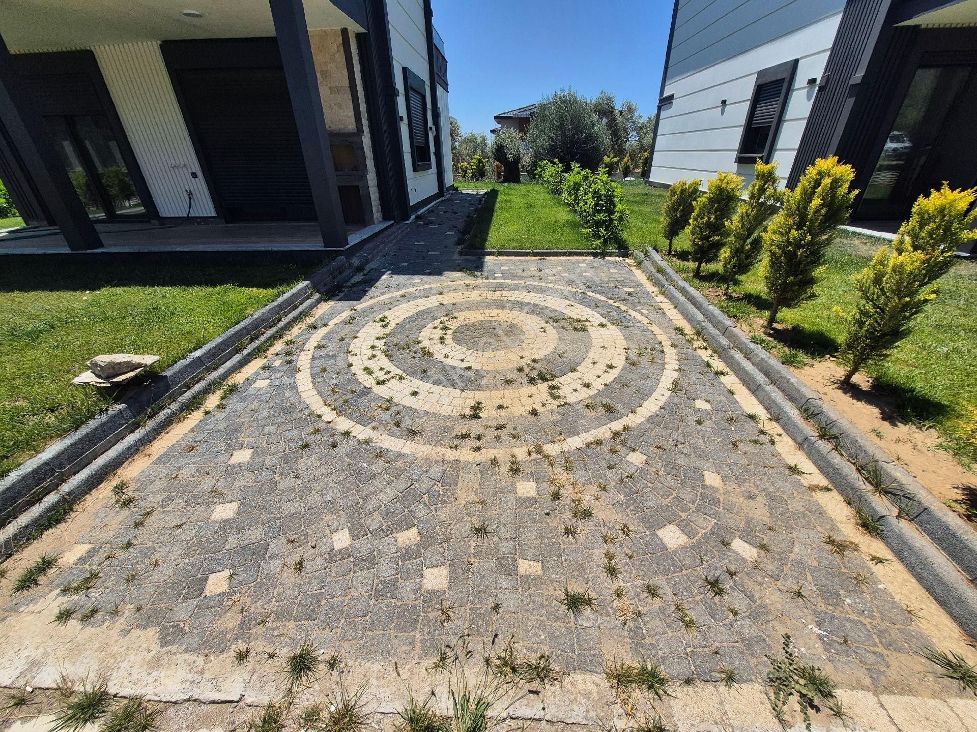 Arya'dan Güre 'de Tam Müstakil Bahçeli Villa - Görsel 4