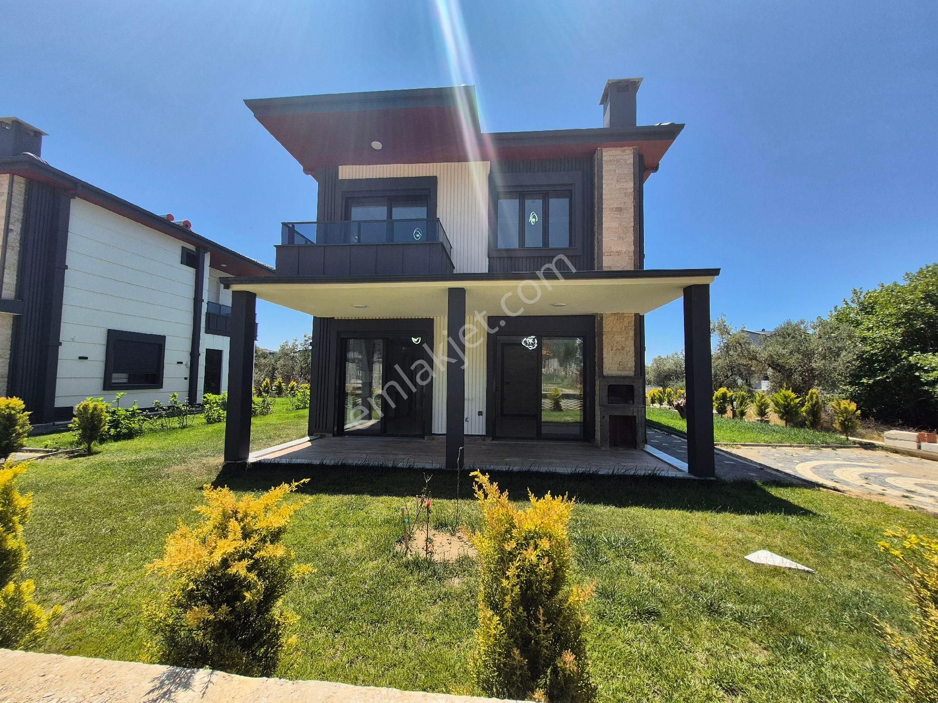 Arya'dan Güre 'de Tam Müstakil Bahçeli Villa - Görsel 2