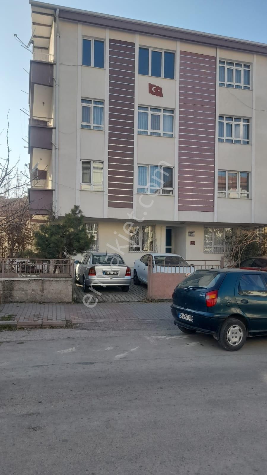 Abidinpaşa'da 115m2 3+1 Full Yapılı Çift Balkon Isı Yalıtımlı Otoparklı 2. Kat Güneydoğu Satılık