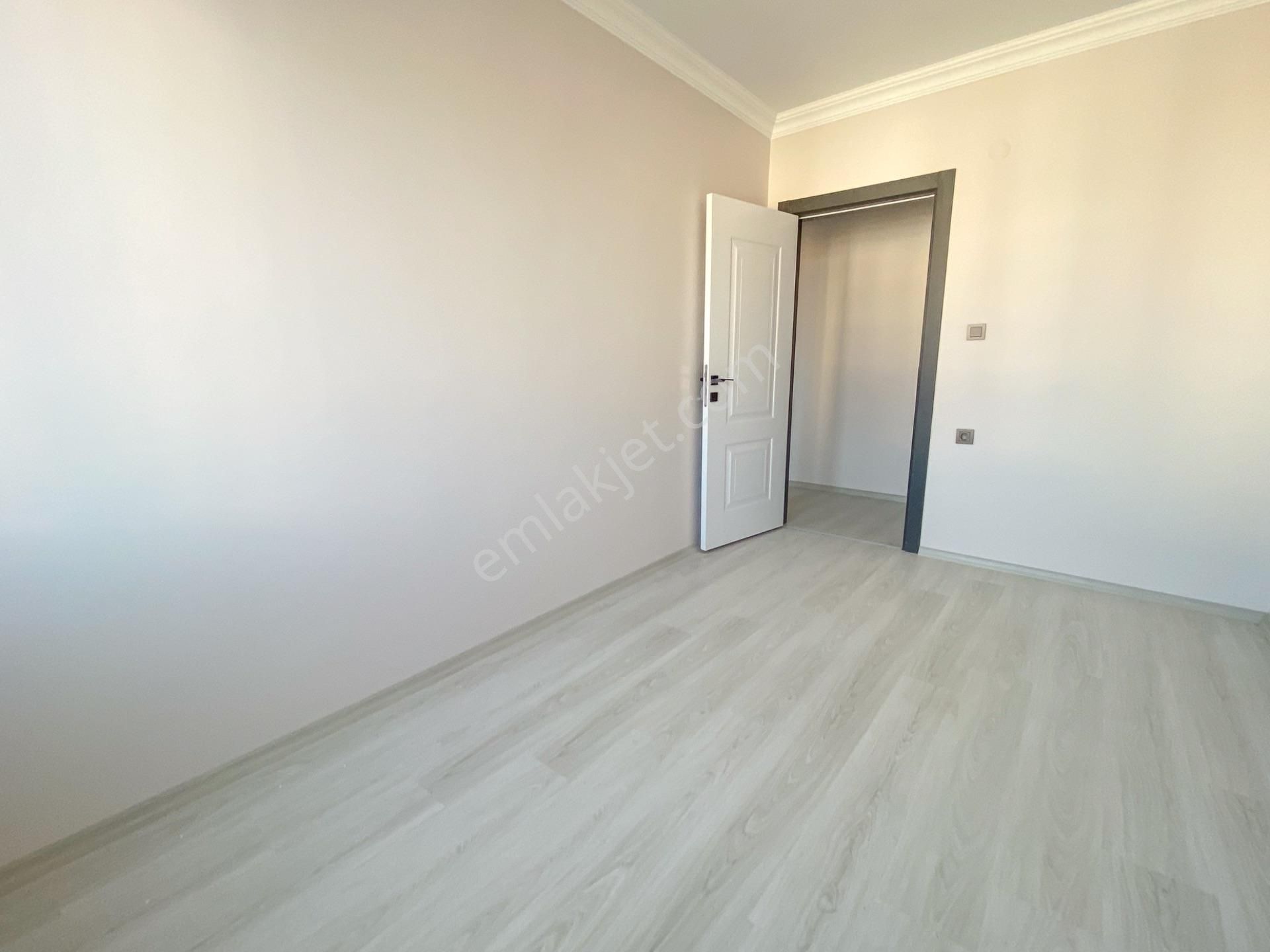 Kumbağ'da Merkezi Konumda Geniş Lüks Satılık 2+1 Daireler - Görsel 25