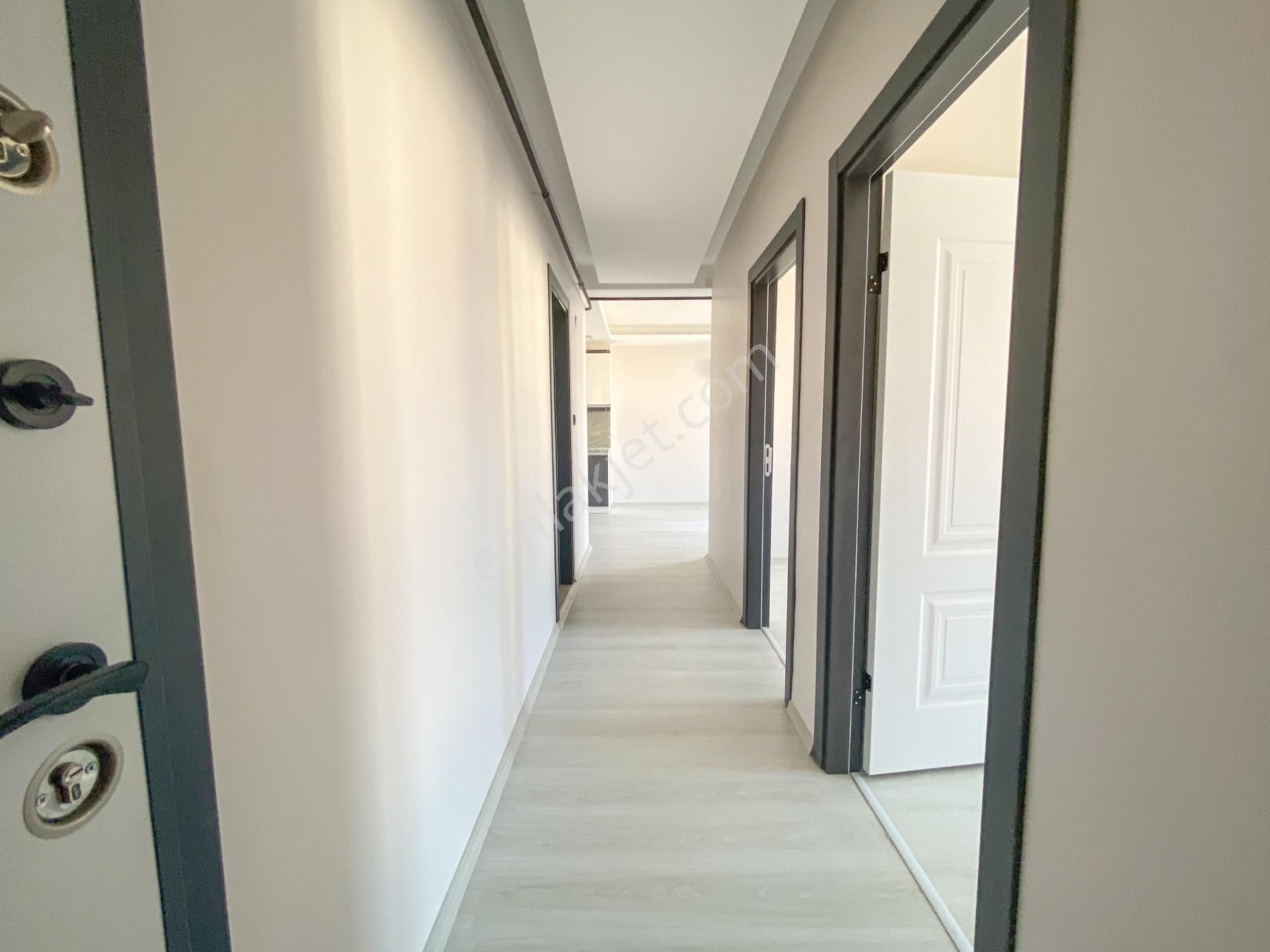 Kumbağ'da Merkezi Konumda Geniş Lüks Satılık 2+1 Daireler - Görsel 8