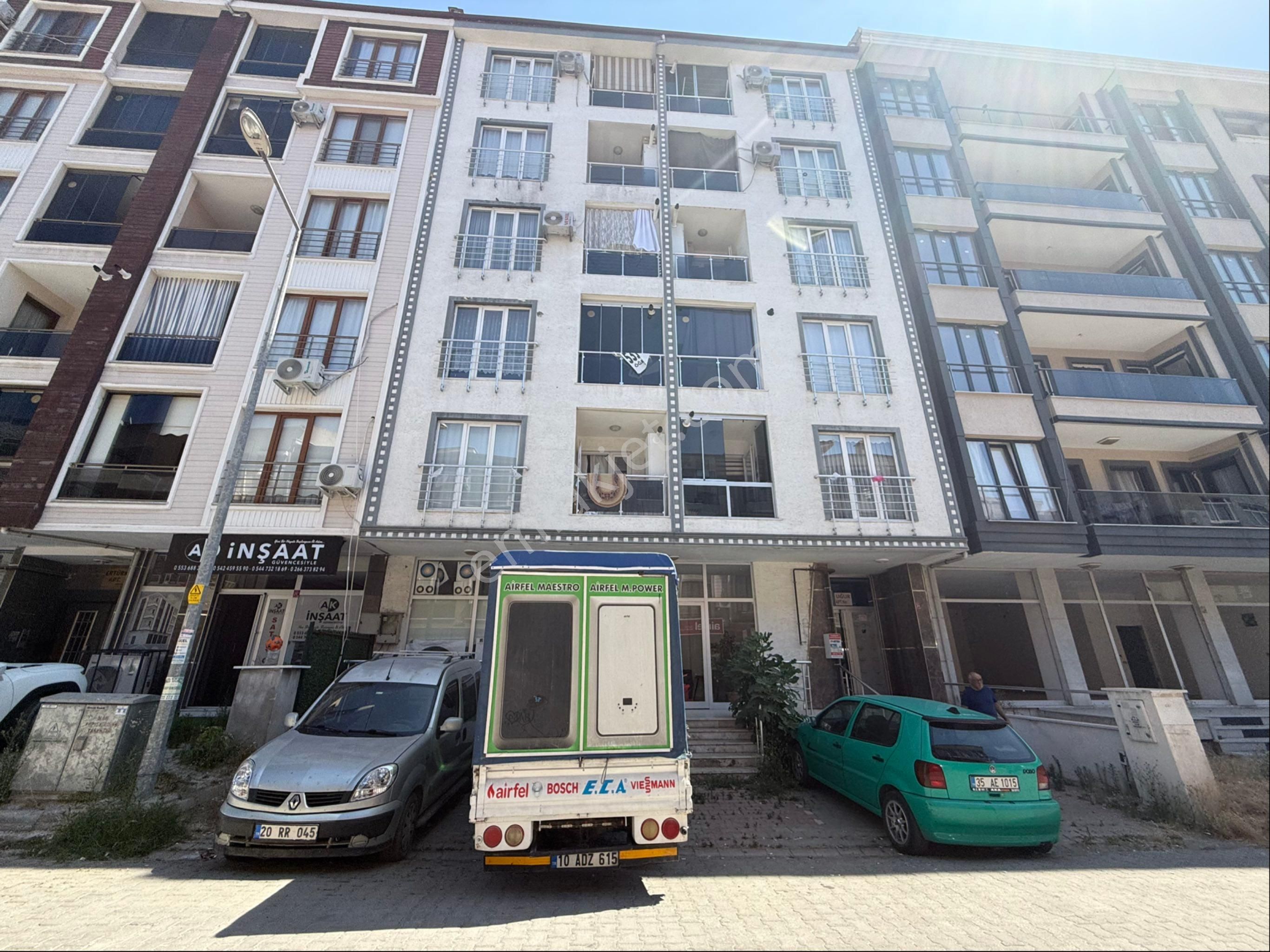 Kale Gayrimenkul’den Edremitte Harika Konumda 1+1 Satılık Daire