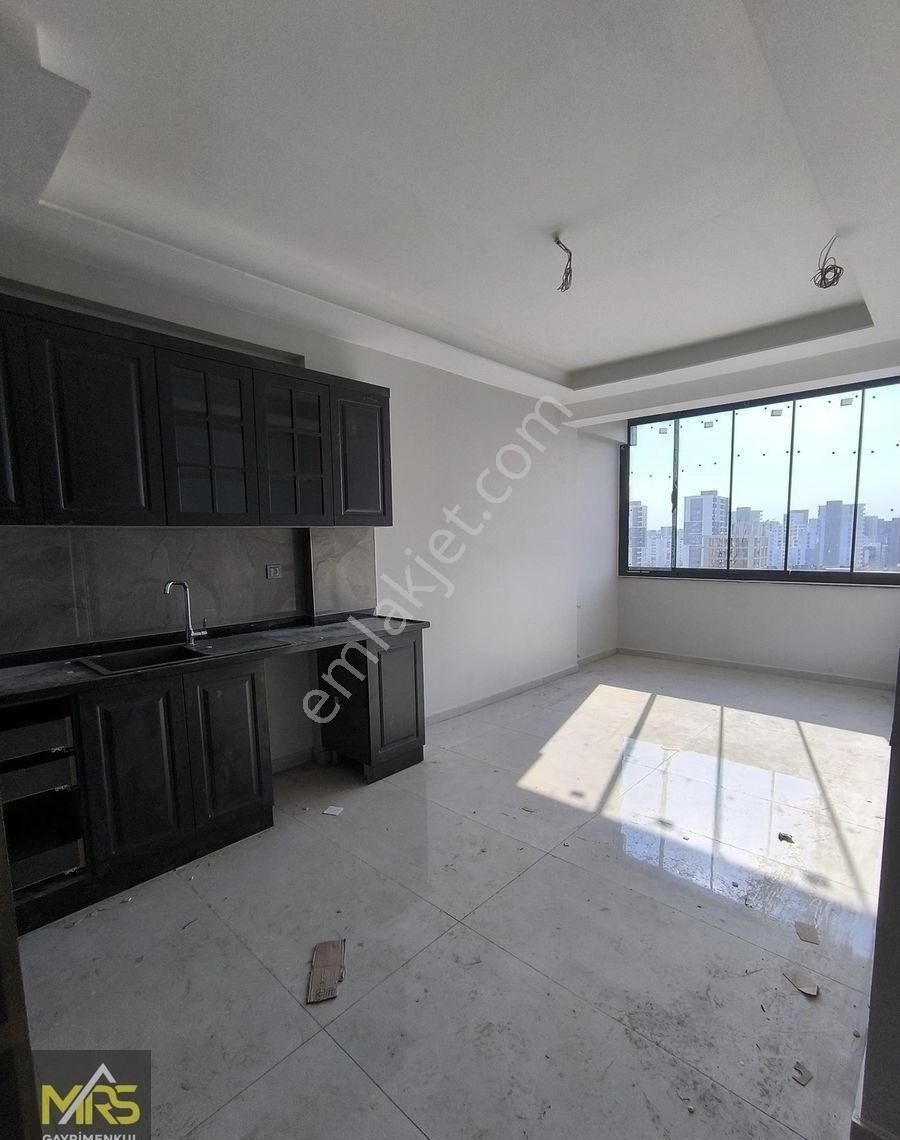Mrs Gayrimenkulden Gmk Cad. Üzerinde Sıfır Tece'de 1+1 Daireler