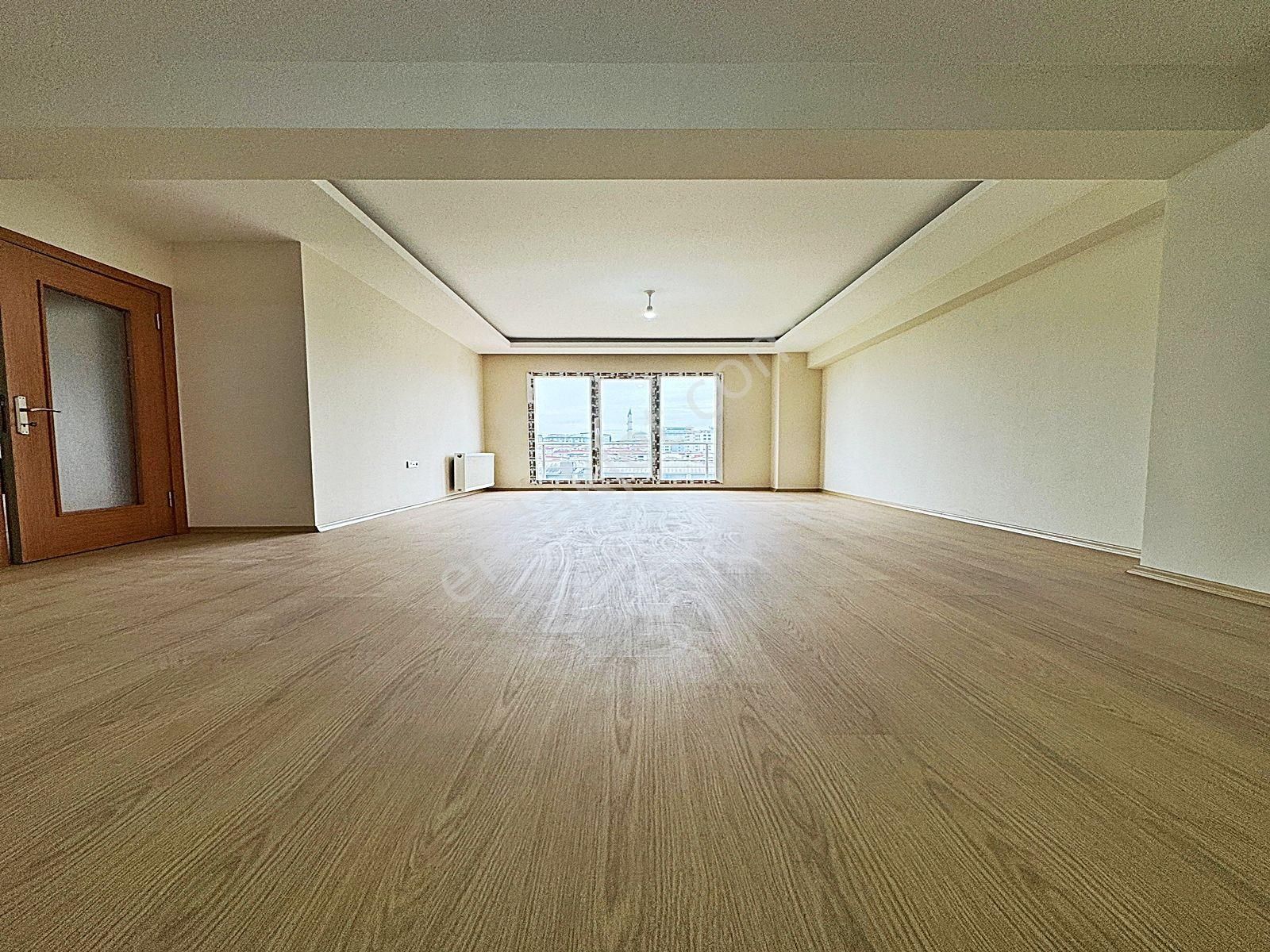 Cadde34 Yapı'dan Aile Sitesinde Geniş Metrekarede %80 Krediye Uygun 2+1 Satılık Daire!!!