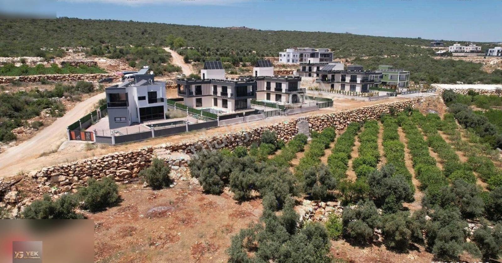 Ruhsat Alınmış Projesi Hazır Ful Deniz Manzaralı Villa Arsası - Görsel 15