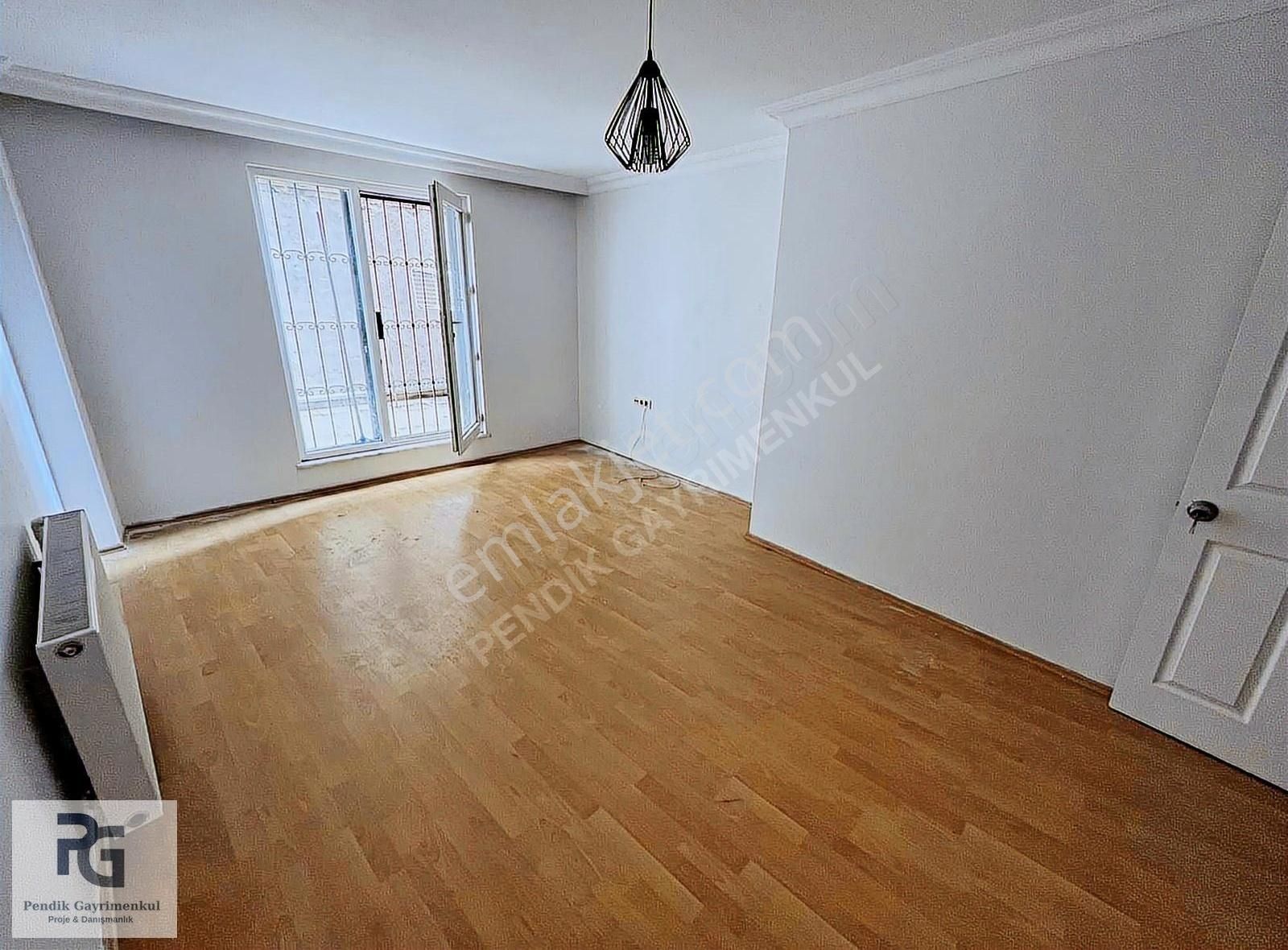 Pendik'te Bu Fiyata Yok Artık Diyeceksiniz 2+1 Satılık Daire