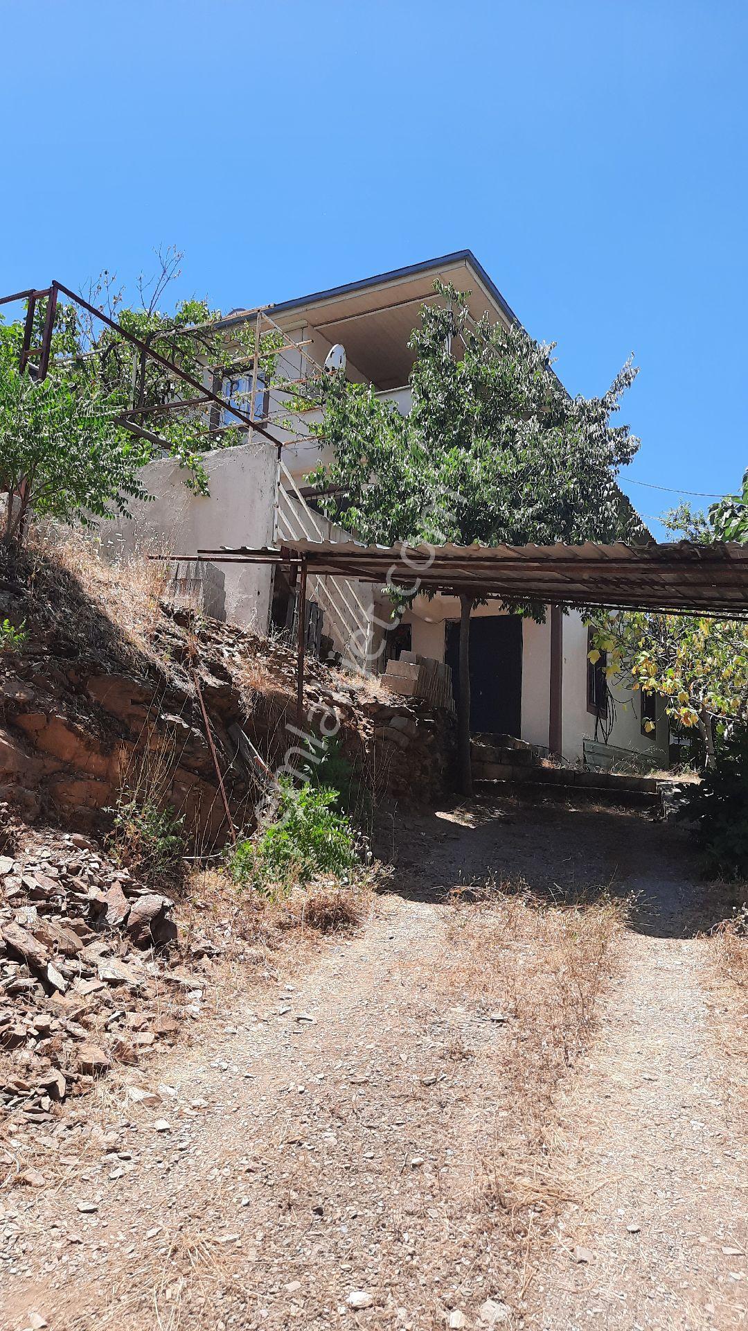 Üç Katlı Büyük Arsalı Yaylalık - Görsel 29