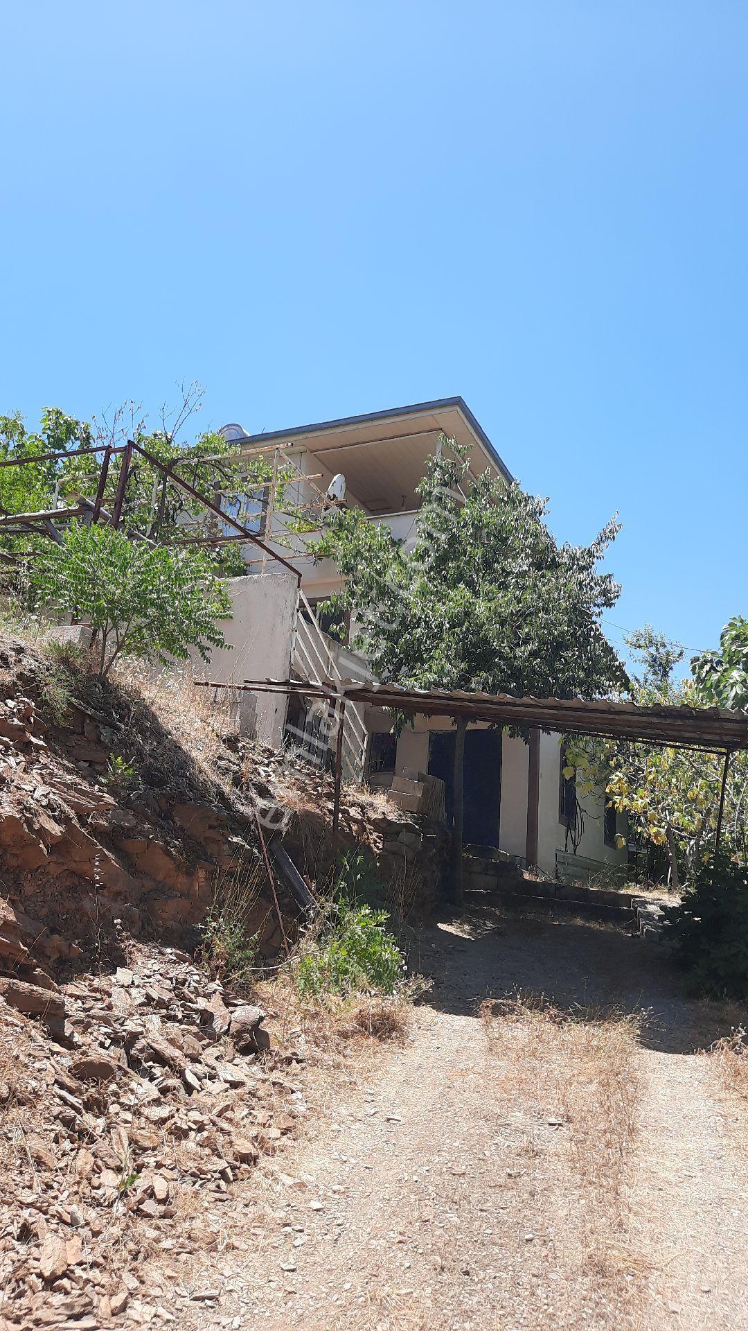 Üç Katlı Büyük Arsalı Yaylalık - Görsel 34