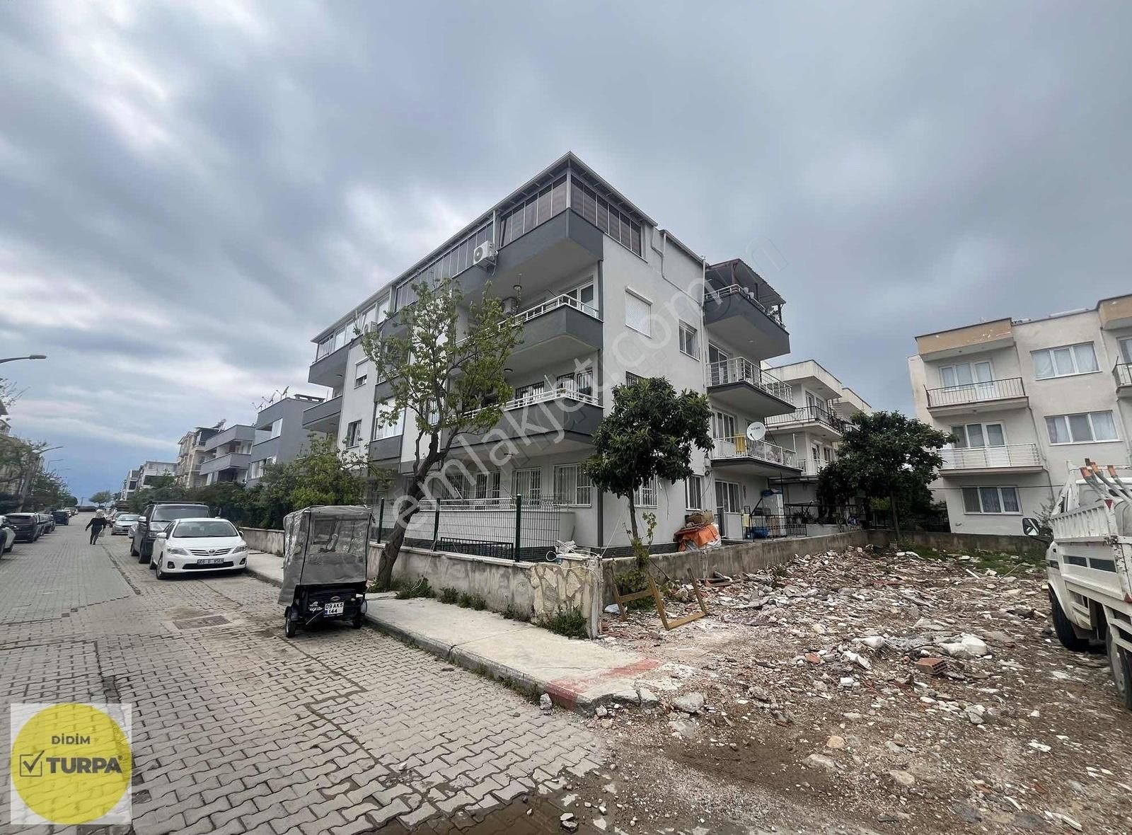 Efeler'de Altın Ekmek Yani Yüksek Giriş Yapılı Eşyalı Daire