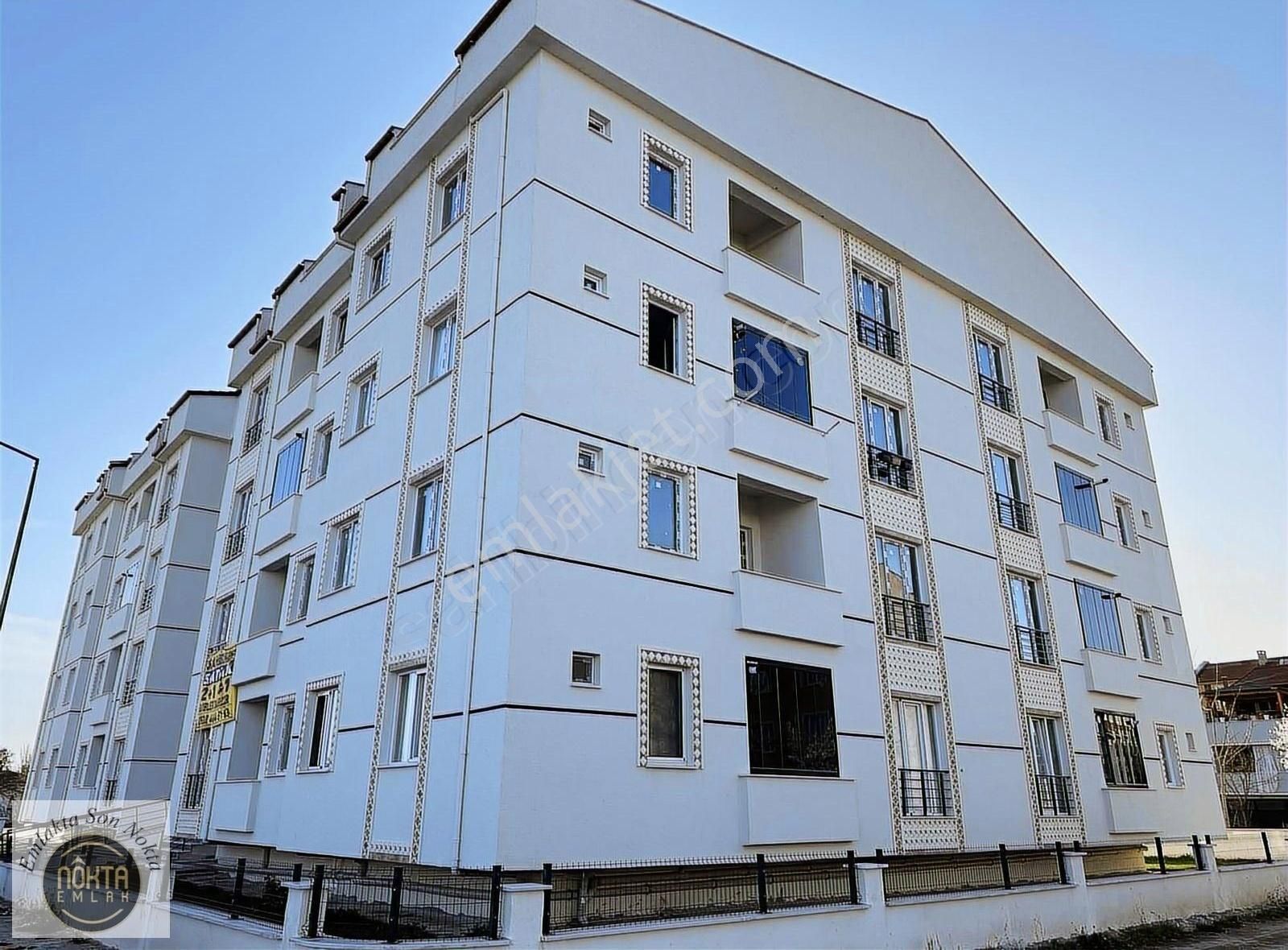 Satılık 2+1 95 M2 Ebeveyn Banyolu Daire