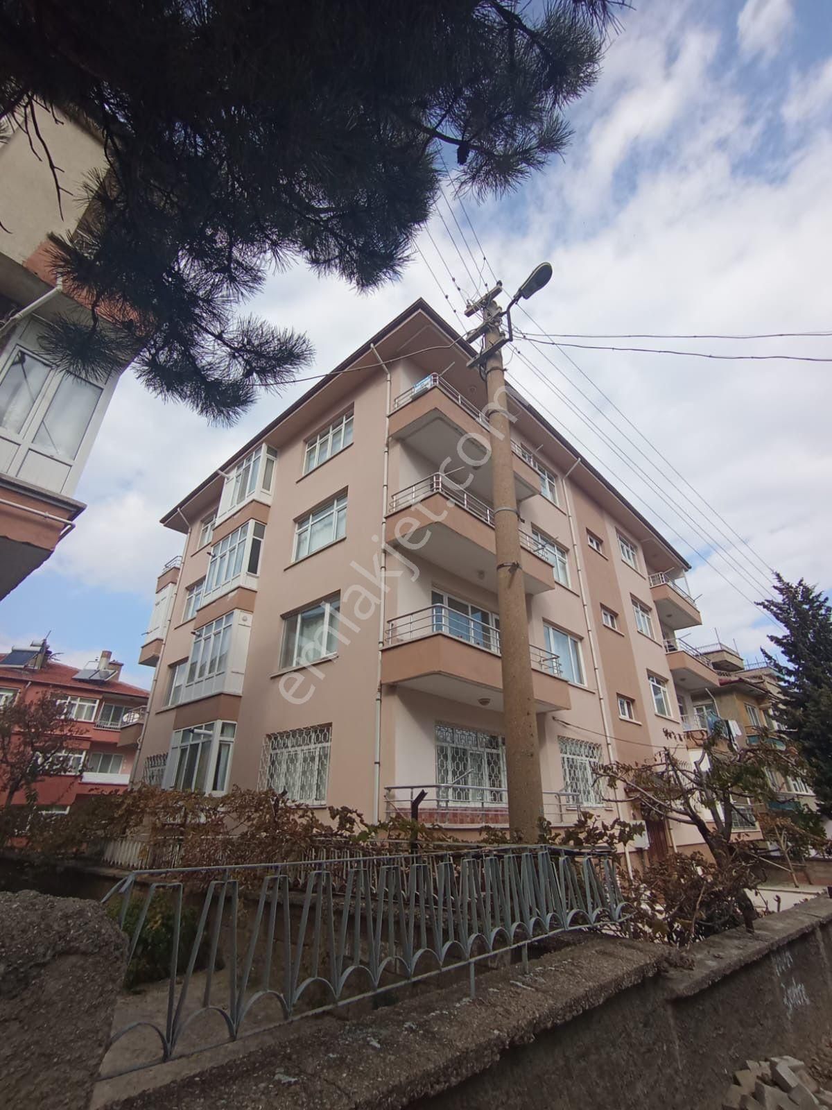Uca'dan Altunkalem Mahalleinde 3+1 Satılık Daire...!!!