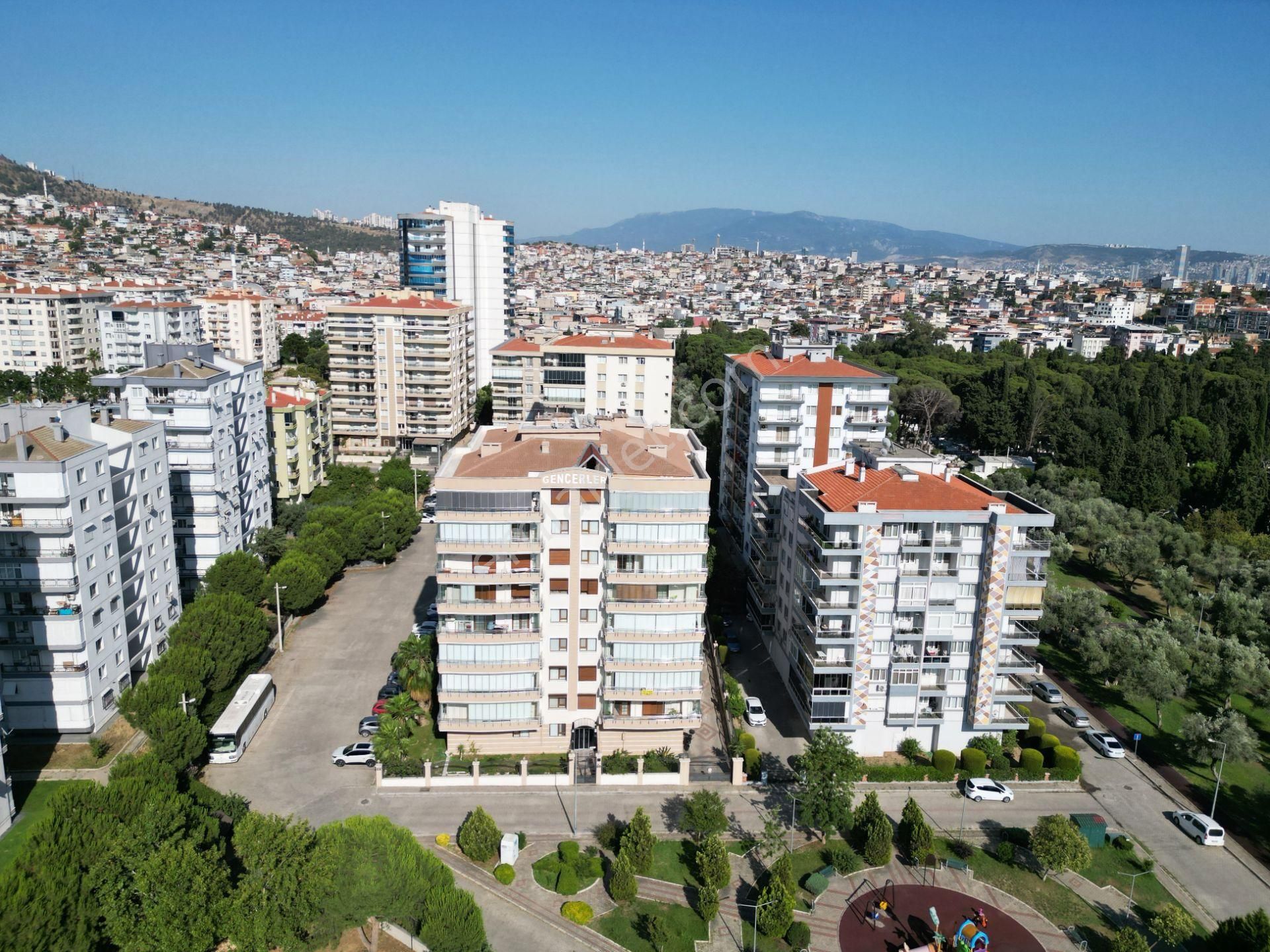 Yeni Girne’nin Merkezinde Satılık 3+1 Önü Açık Ferah Daire