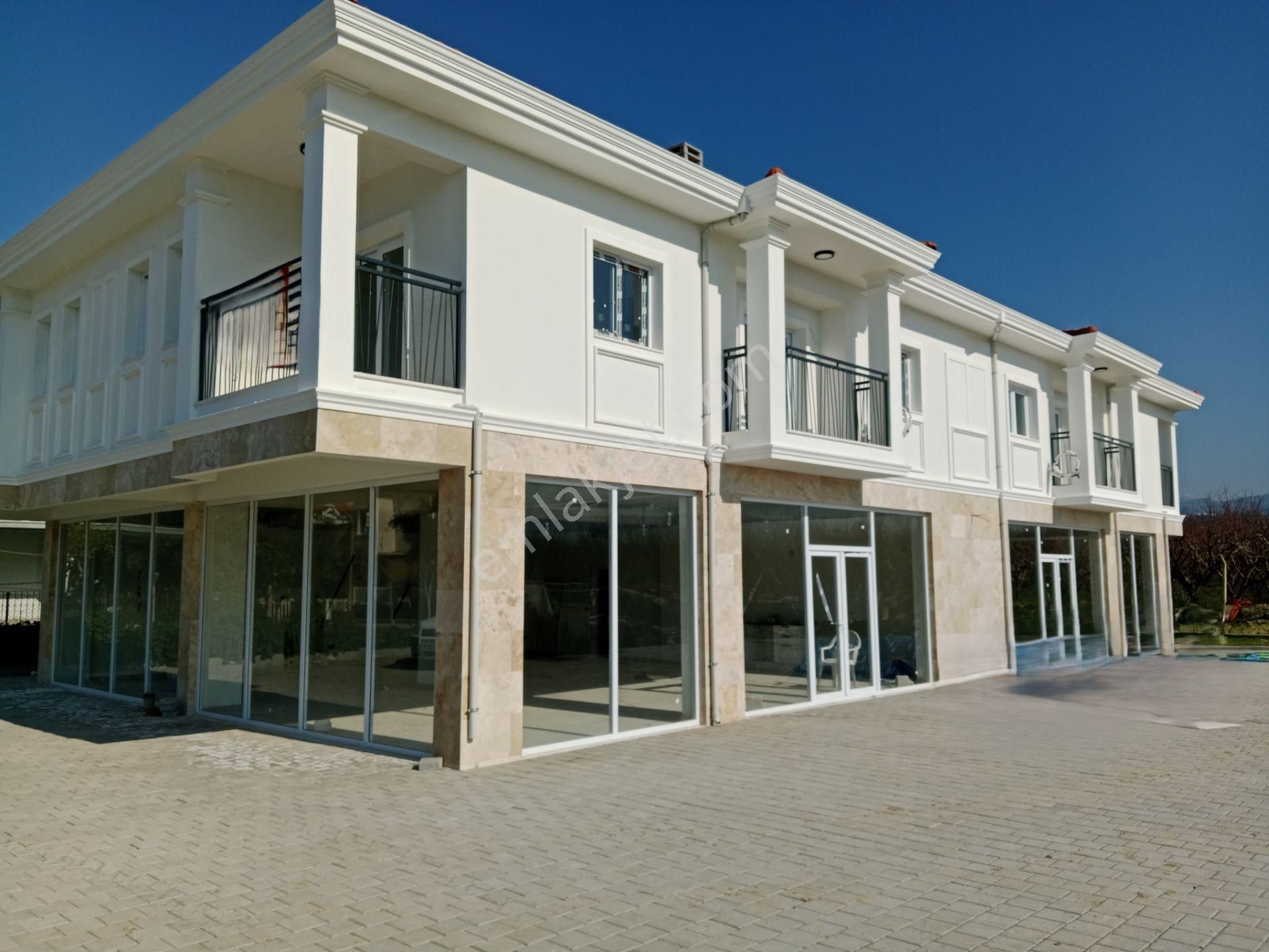 Kuşadası Davutlar Sahilinde Denize Yakın Yeni Ve Ferah 2+1 Daire