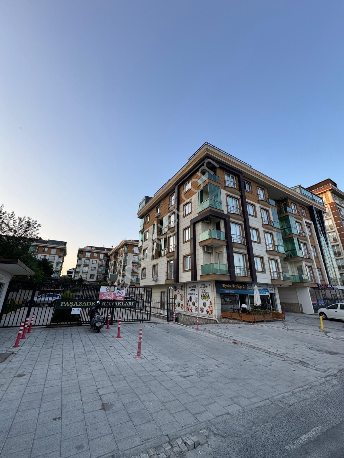 Beylikdüzü Adnan Kahveci Site İçersinde 4+1 200m2 Dubleks Daire
