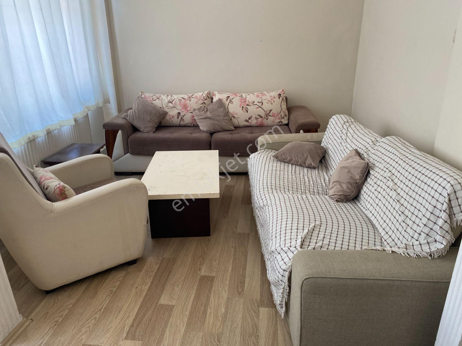 Destan-031-kocamustafapaşa Meydan Civ 1 Oda 1 Büyük Salon Orta 3.kat Eşyalı 80m2 Kombi Kaloriferli