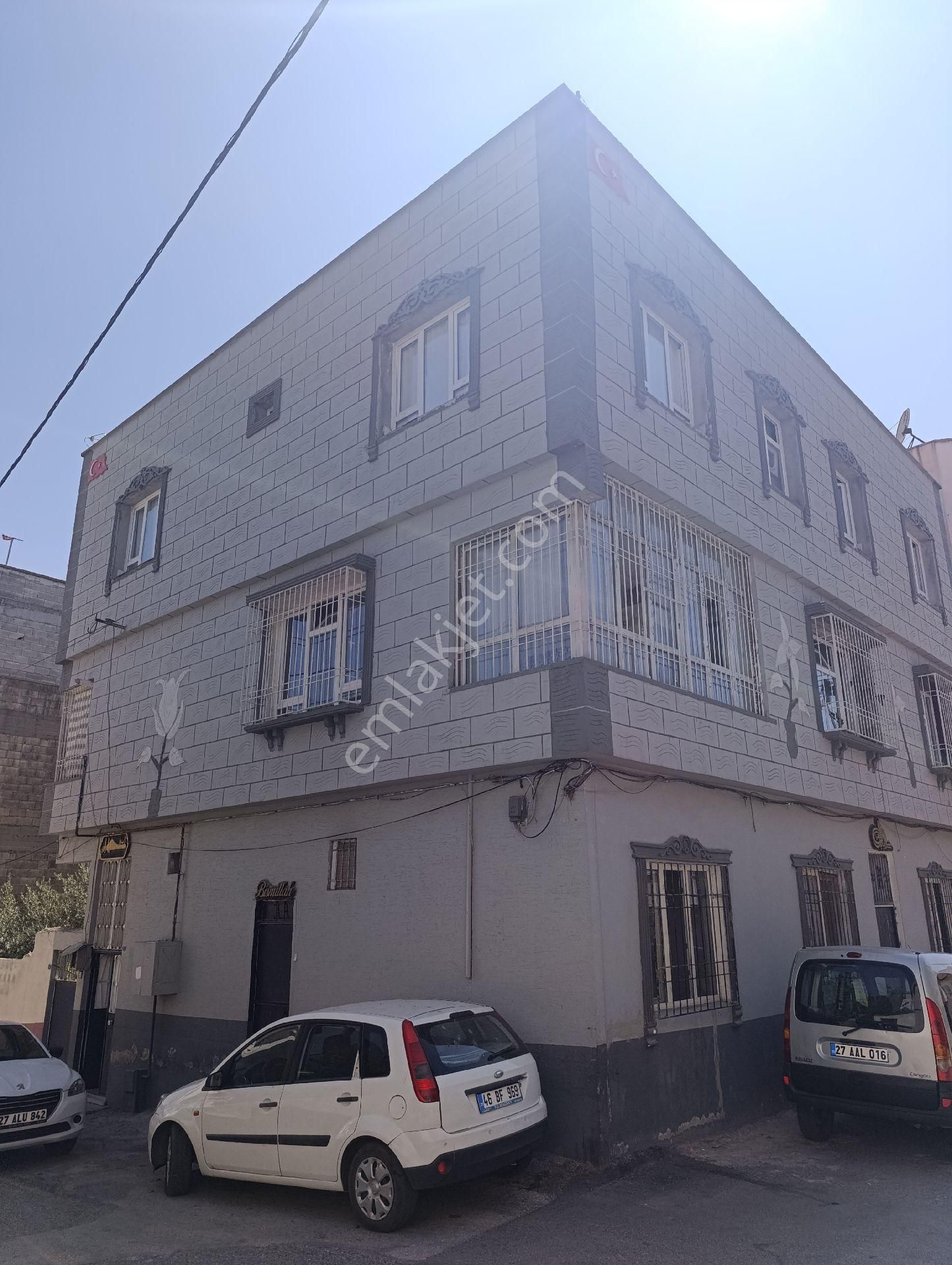 Dumlupınar Mah Satlık 182 Mk 3 Katlı Müstakil Ev