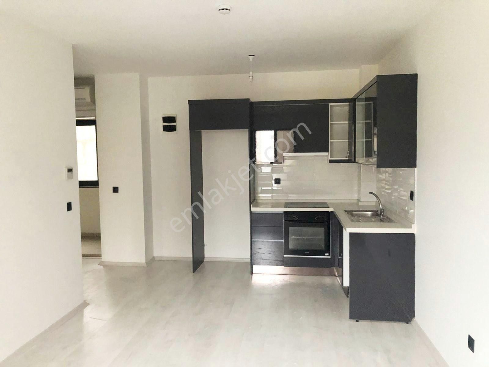 Adnan Kahveci Metroya Yürüme 5 Dk Ankastreli 1+1 Lüks Kiralık