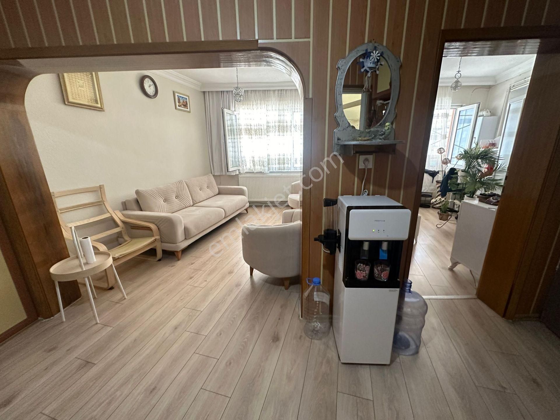 Masrafsız İçi Yenilenmiş 2+1 Satılık Daire