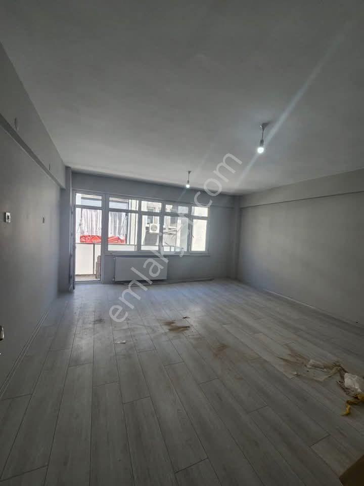 Samsun İlkadım Selahiye Mahallesi'nde İçi Yapılı Masrafsız 2+1 Satılık Daire