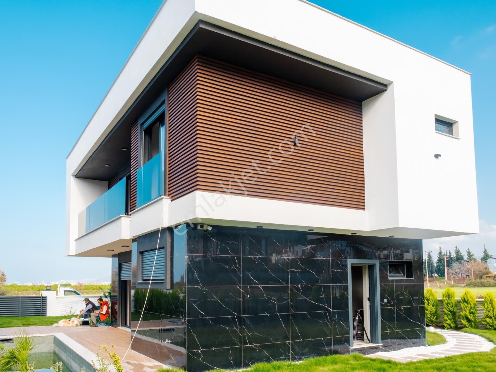 Kuşadası Güzelçamlı Müstakil Özel Havuzlu 3+1 Villa - Görsel 9