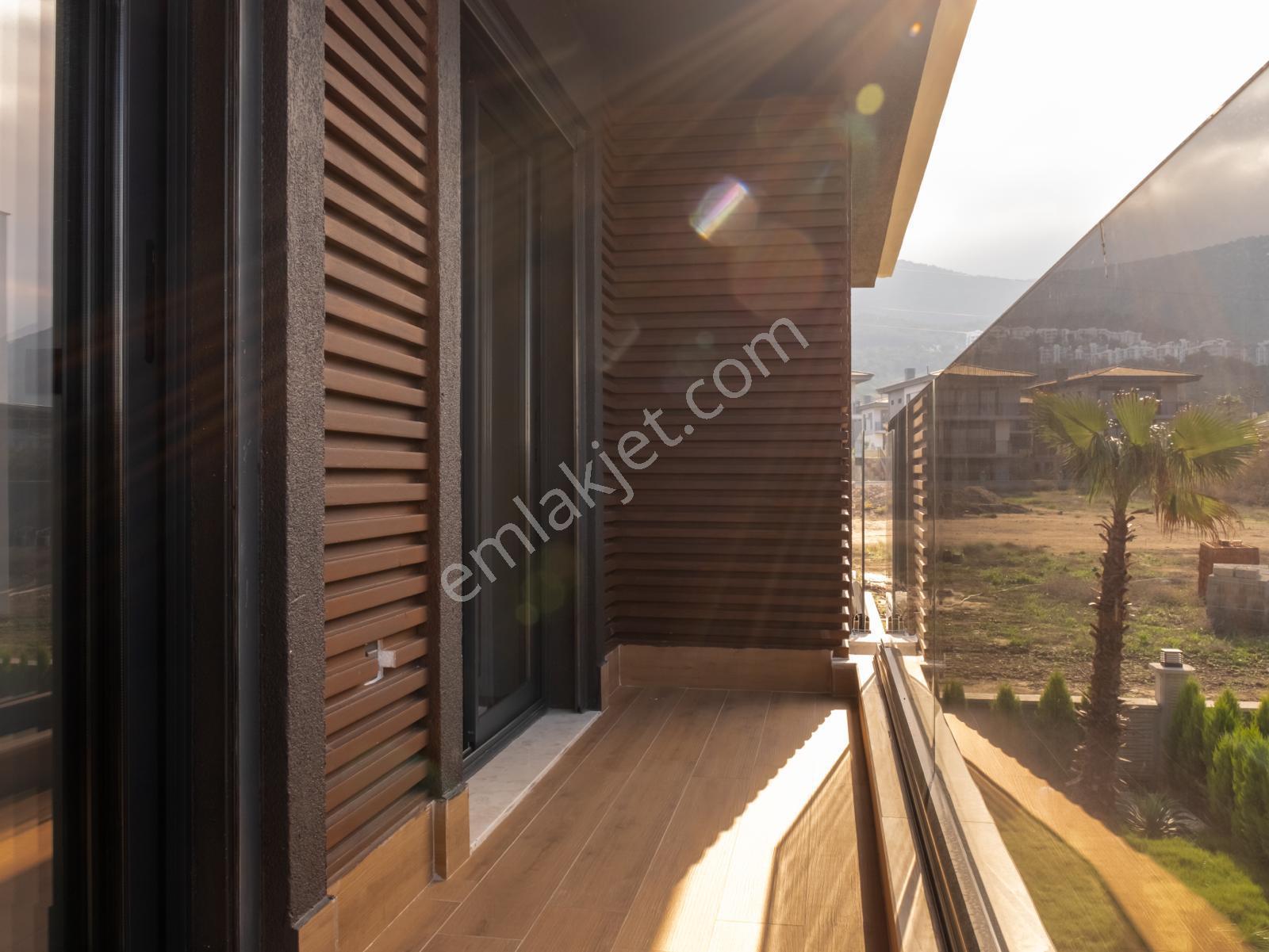 Kuşadası Güzelçamlı Müstakil Özel Havuzlu 3+1 Villa - Görsel 23