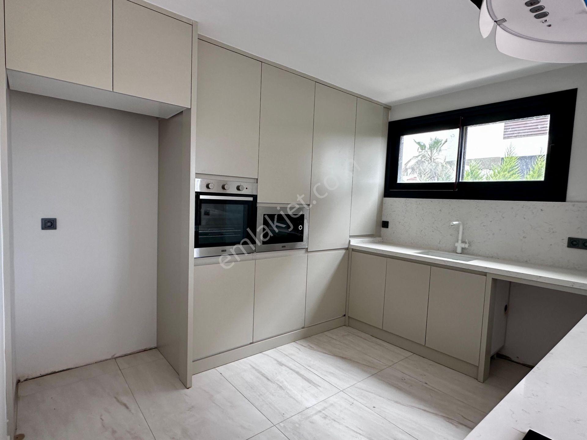 Kuşadası Güzelçamlı Müstakil Özel Havuzlu 3+1 Villa - Görsel 17