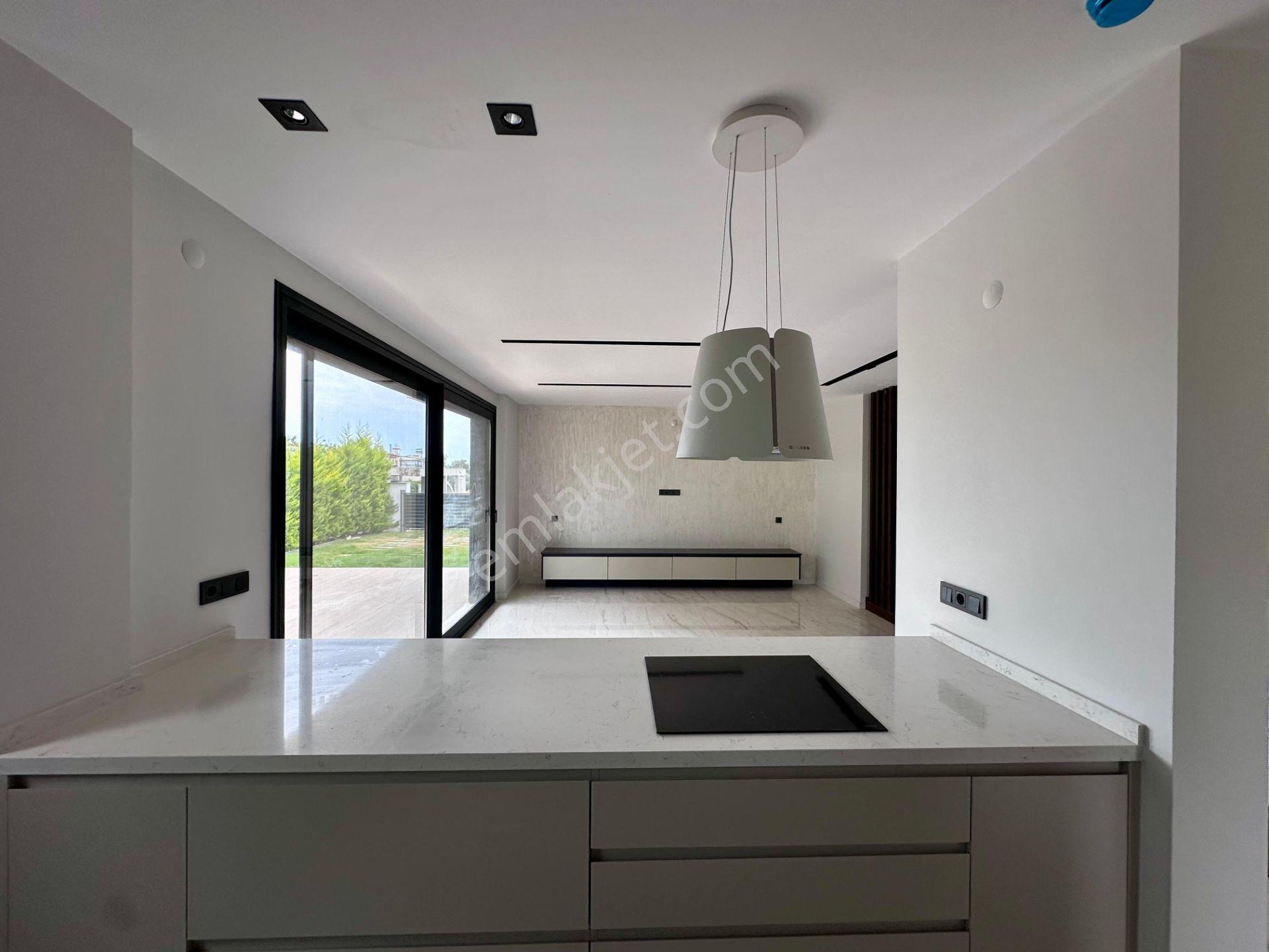 Kuşadası Güzelçamlı Müstakil Özel Havuzlu 3+1 Villa - Görsel 14