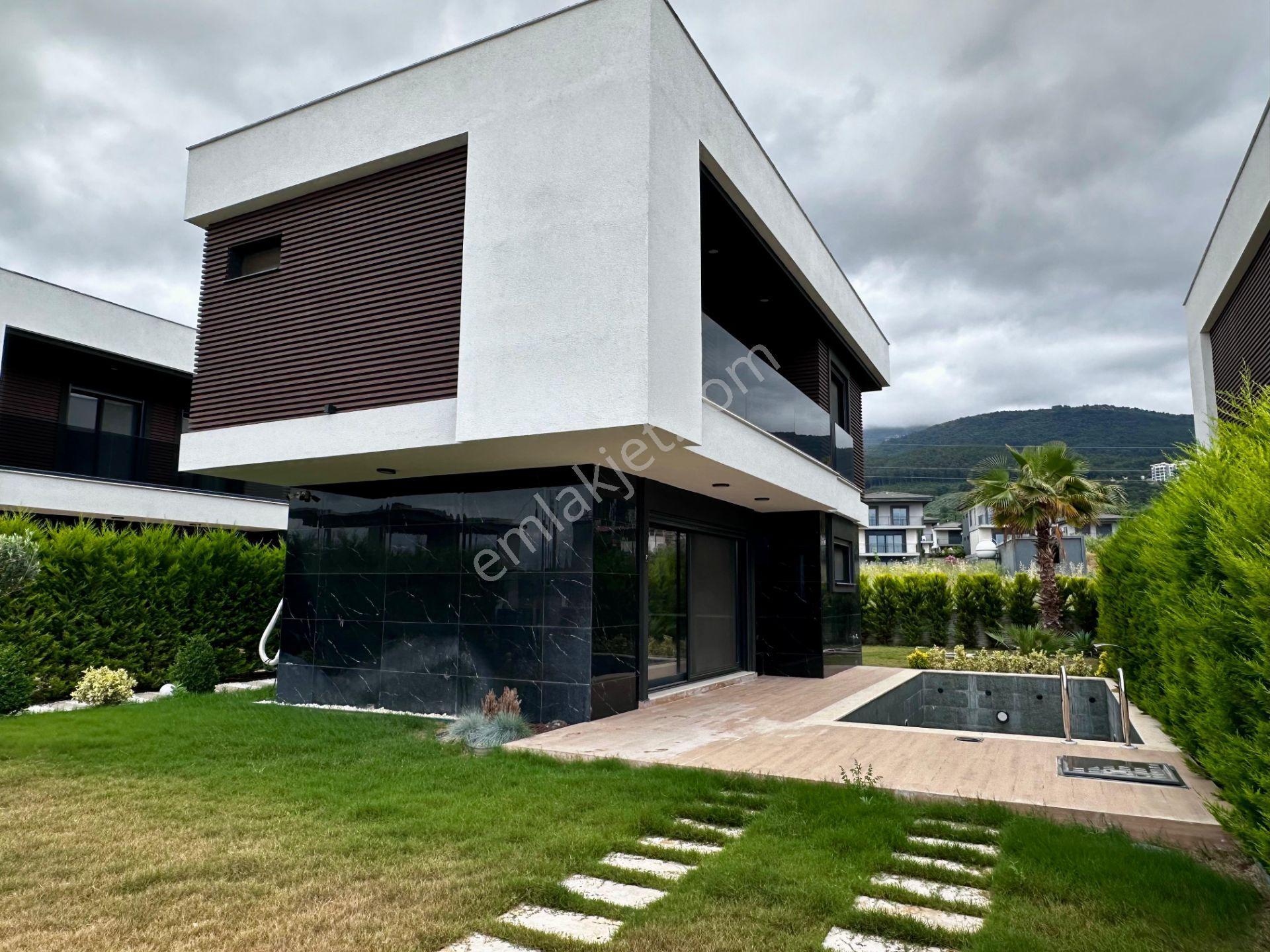 Kuşadası Güzelçamlı Müstakil Özel Havuzlu 3+1 Villa - Görsel 6