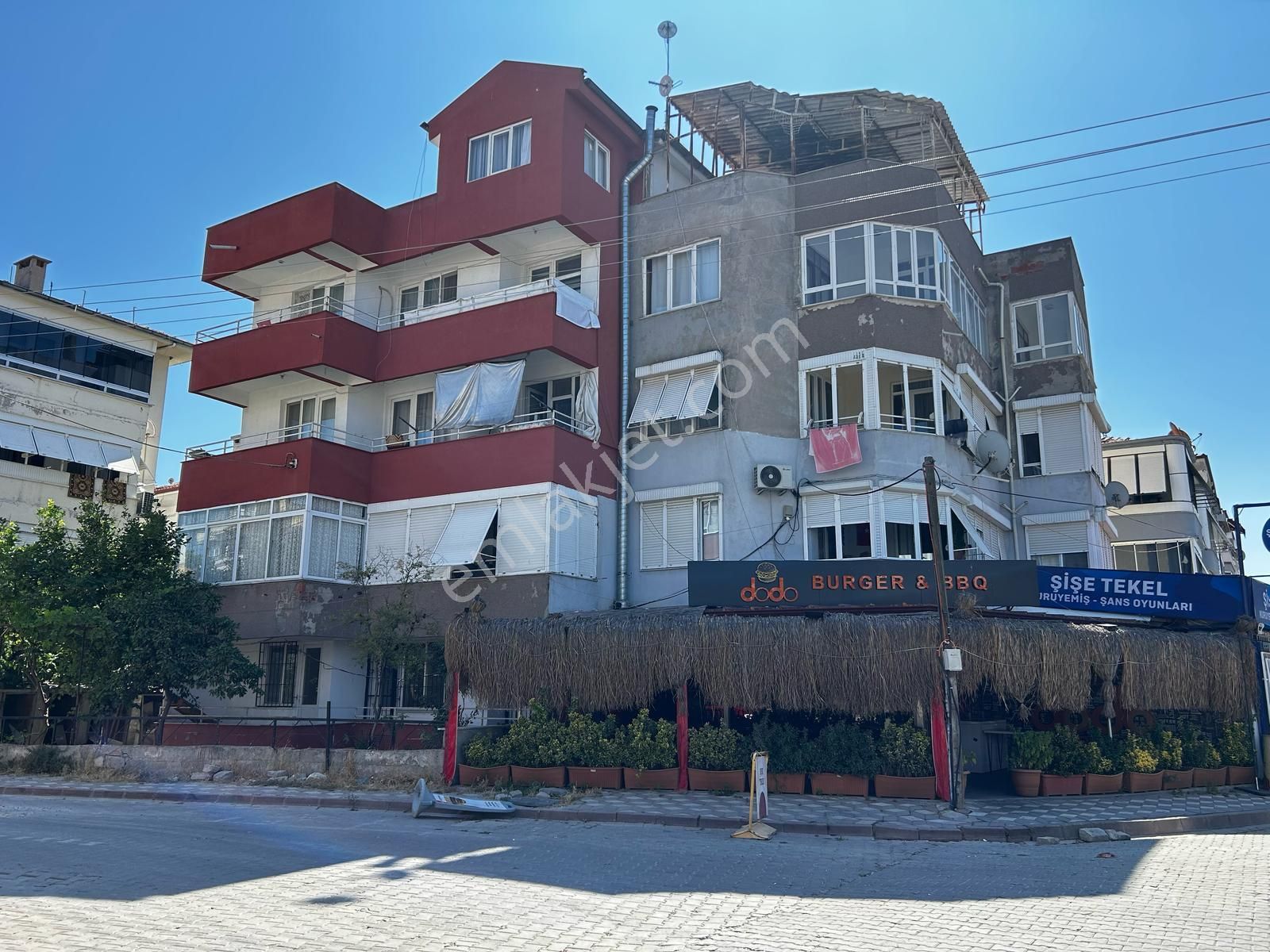 Akçay Cuma Pazarında Genış Teraslı Satılık 2+1 Dubleks