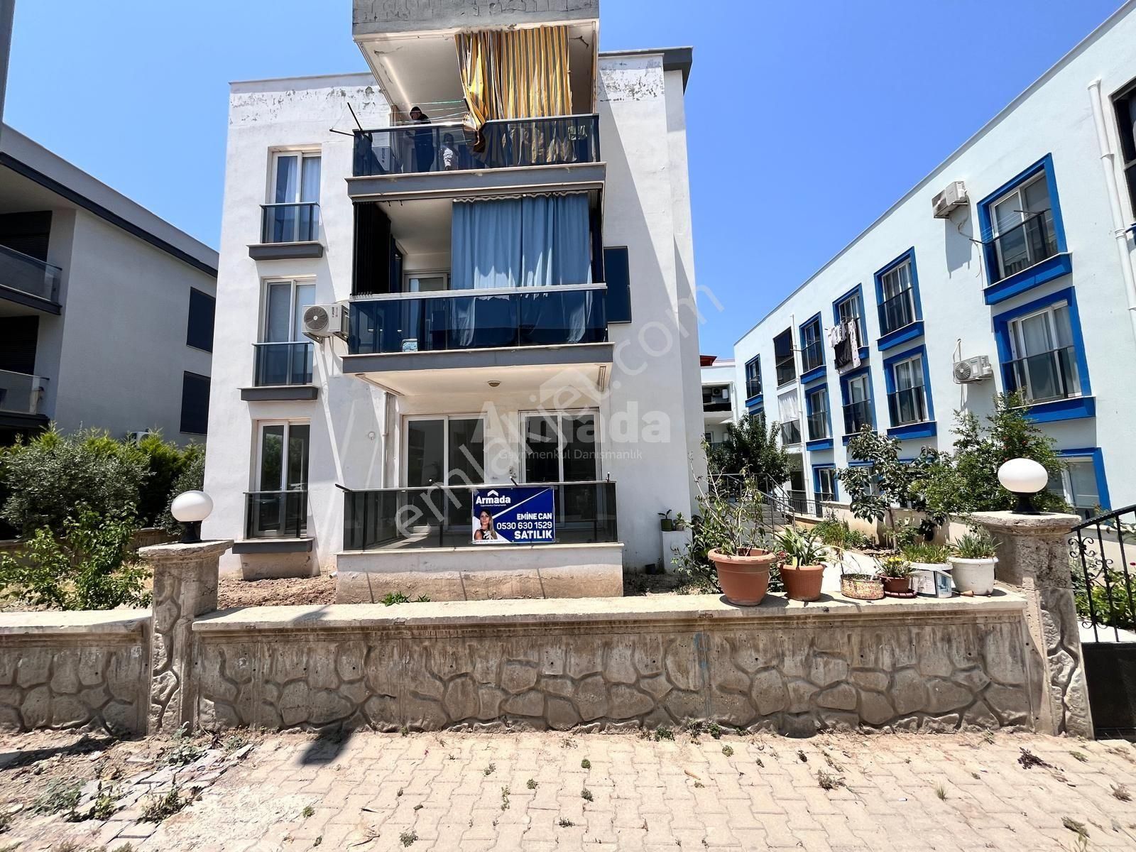 Kuşadası Davutlar Merkez'de Satılık Bahçe Katı