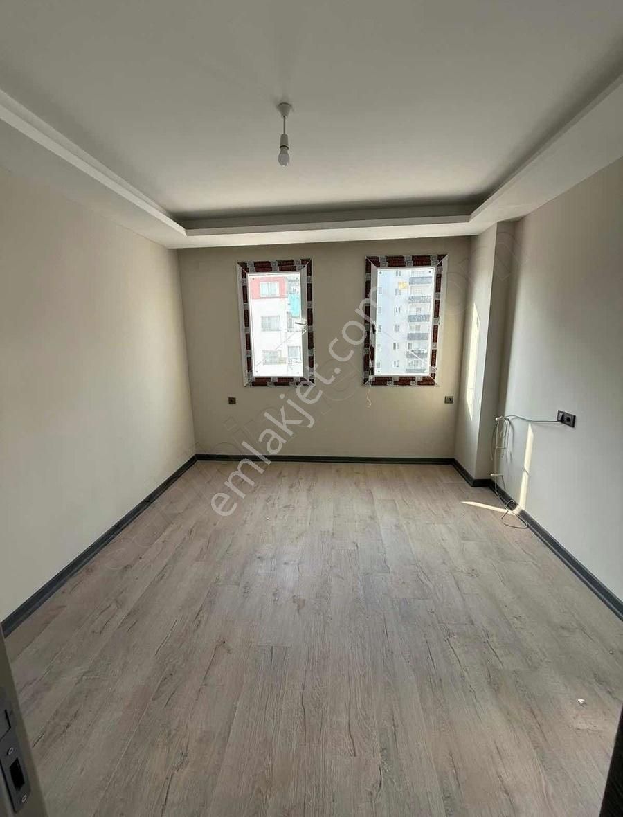 Tetik Emlak'tan Mehmet Akif'te 2+1 Kapalı Mutfak Satılık Daire