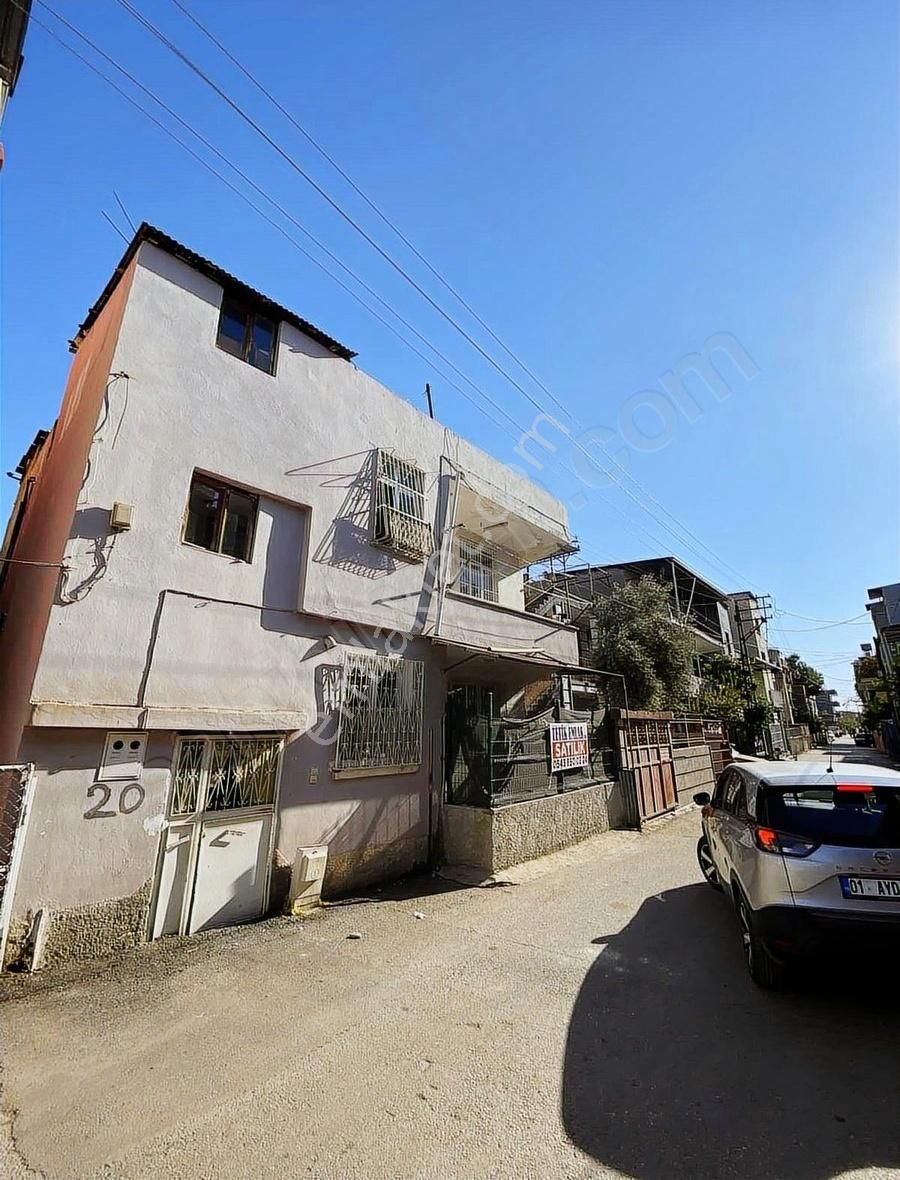 Tetik Emlak'tan Levent Mahallesinde 2 Kat Satılık Ev