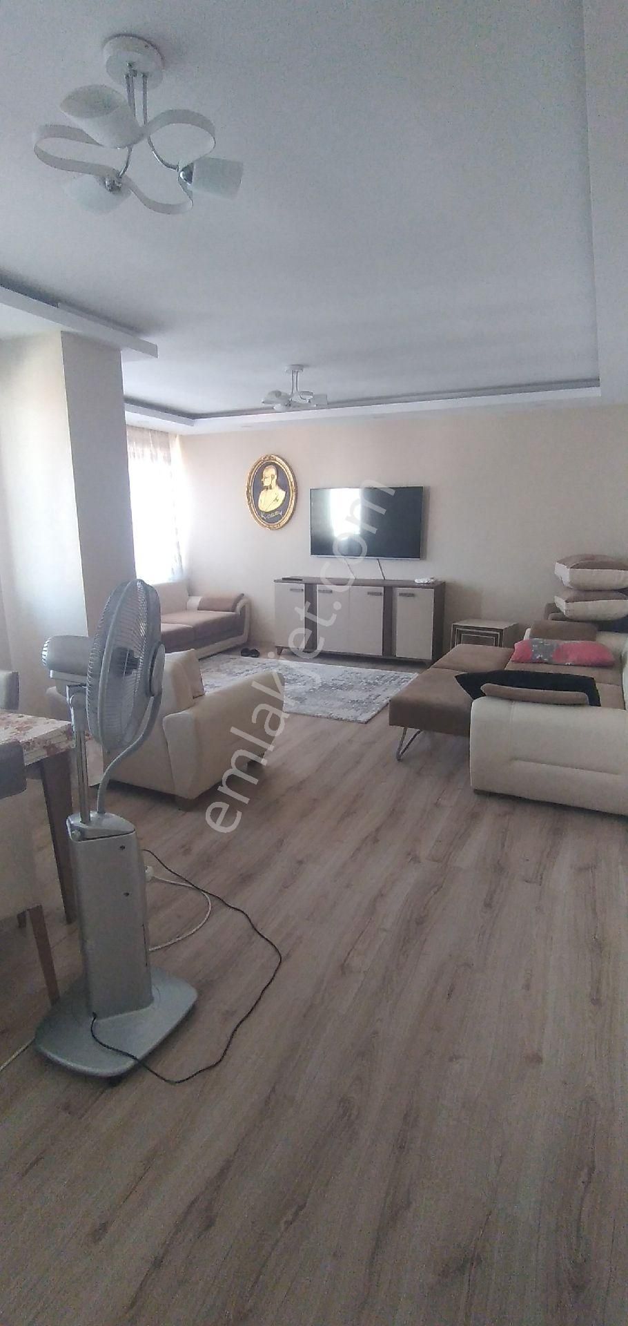 Mirac Emlaktan 185 M2 Ebeveyn Banyolu Geniş Ve Ferah Evimiz Satılıktır