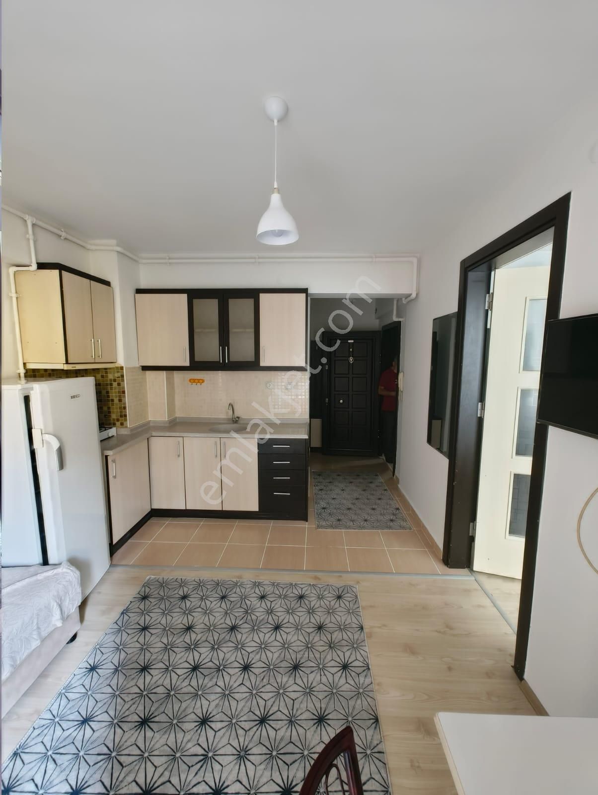 Ender Uysal Dan Kınıklıda 1+1 Kiralık Apart..