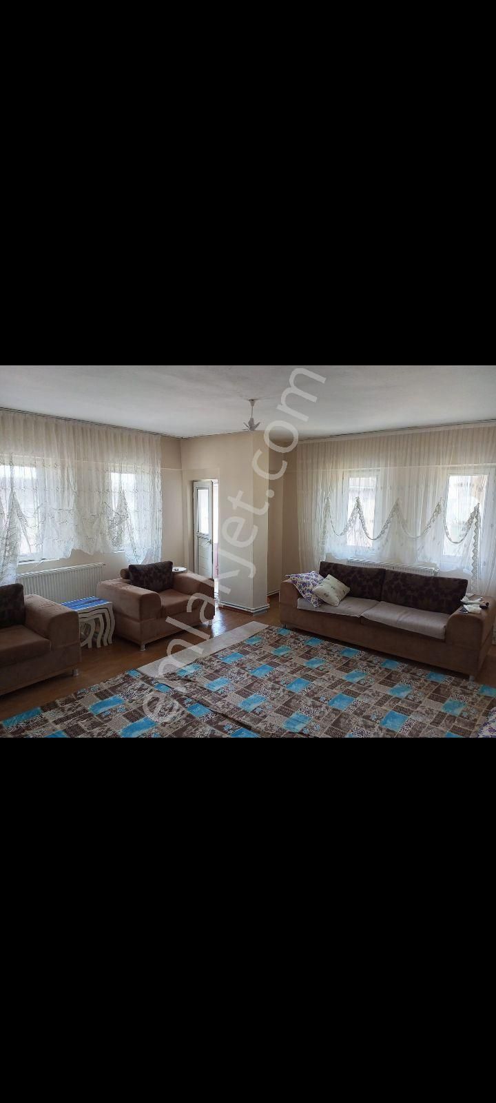 3+1 180m2. Daire Ağrı Merkez Kazım Karabiber Hürriyet Mahallesi Bulut Sitesi
