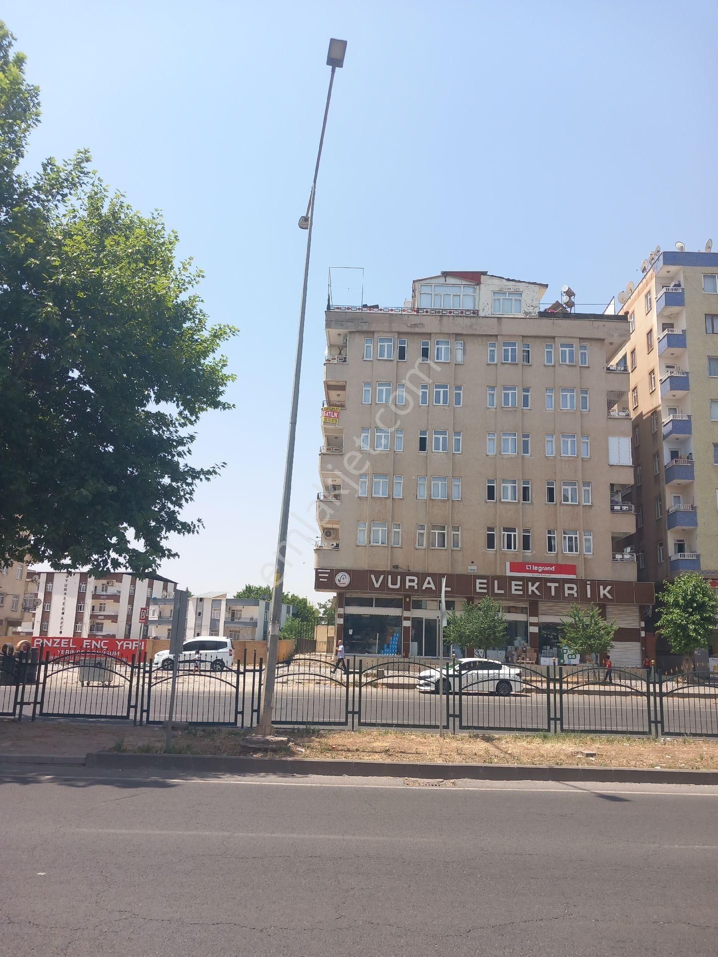 Toptancılar Yolu Üzerinde
