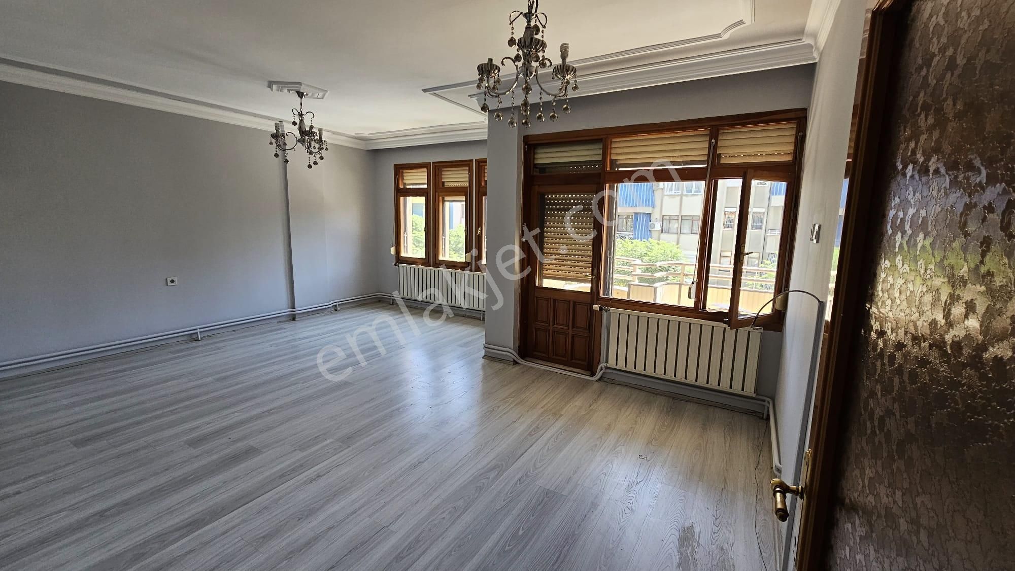 Yuvam Gayrimenkul'den Salihli Aksoy Mah. Kiralık 3+1 Daire