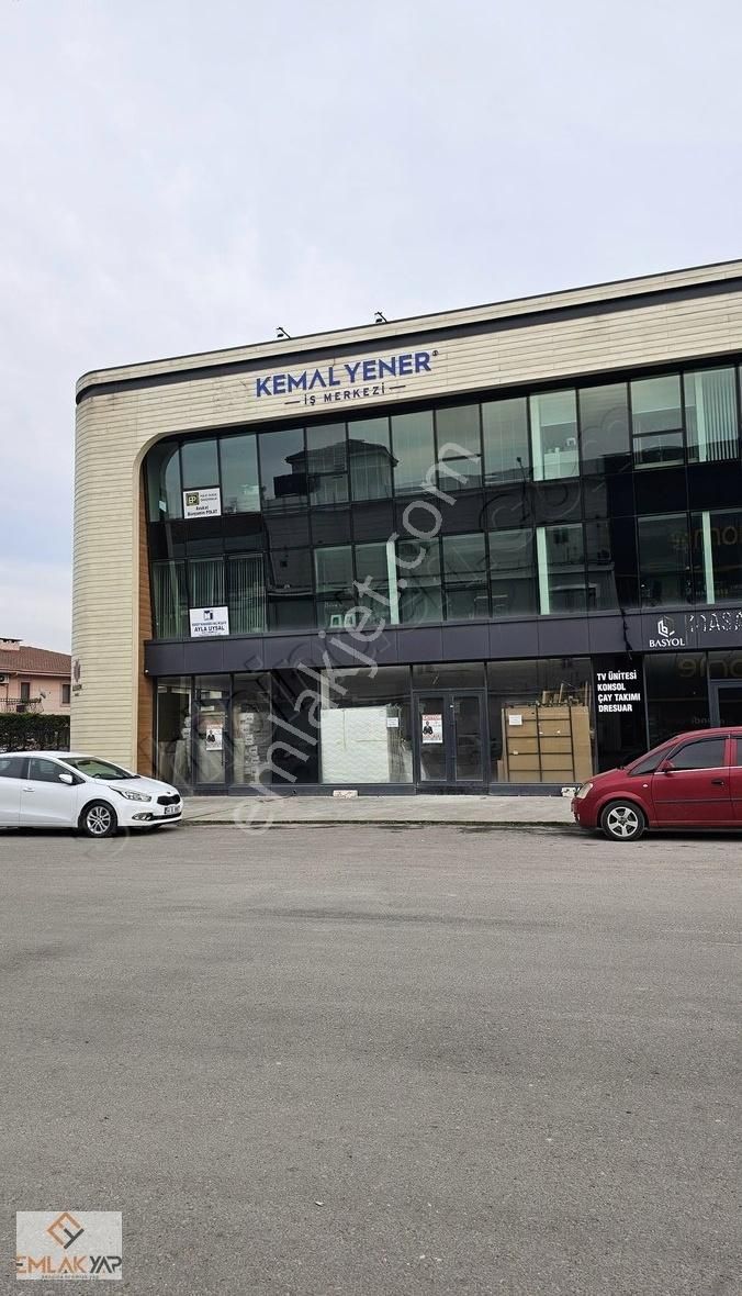 Emlakyap Tan Serdivan'da 530 M² + 250m² Depolu Kiralık Dükkan
