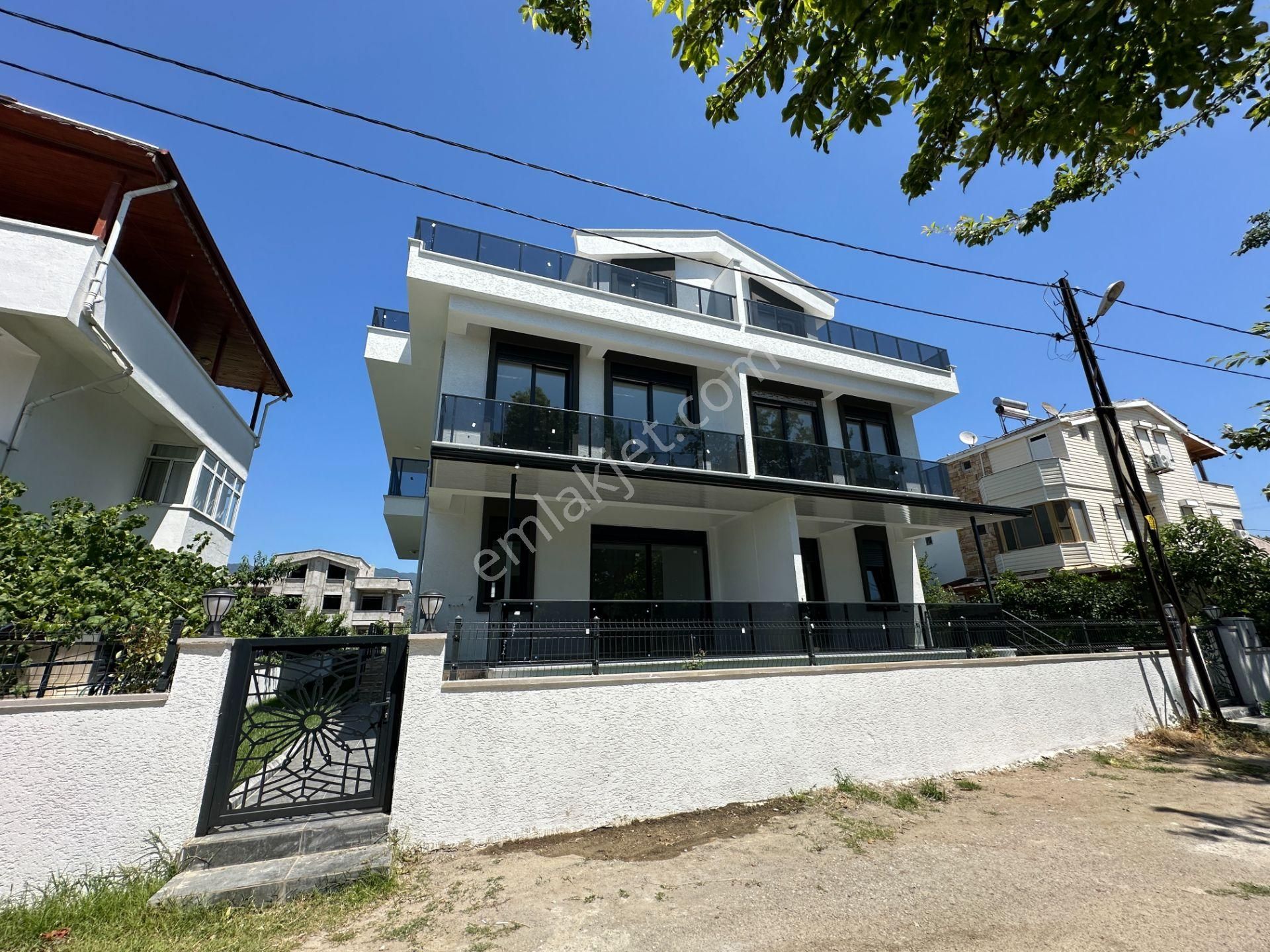 🔴 Ayanoğlundan Huzurun Adresi Gürede Modern Tasarımlı 3+1 Villa