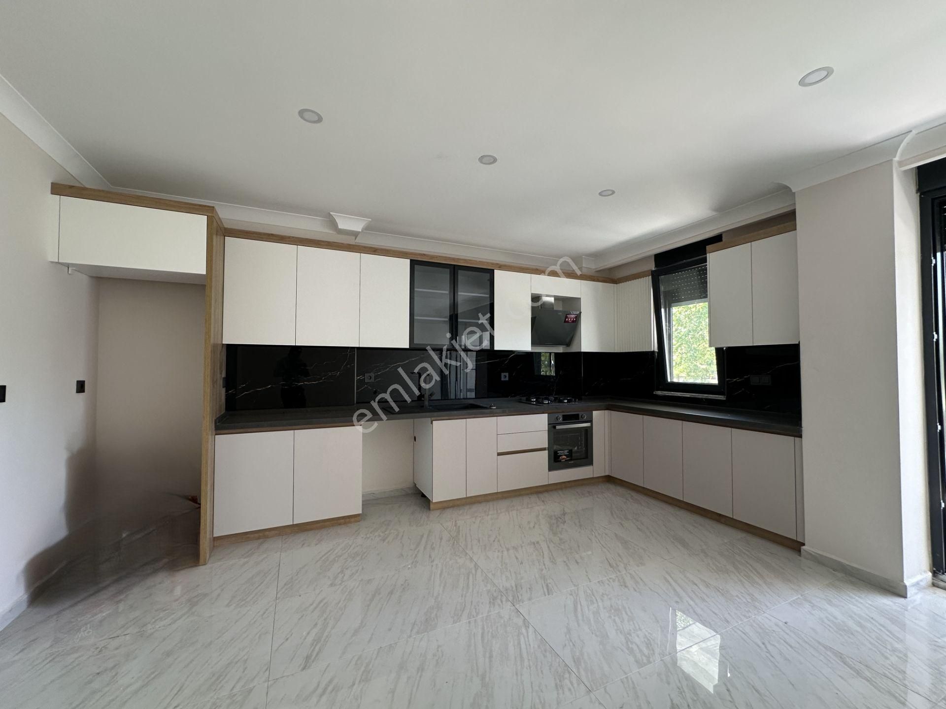 🔴 Ayanoğlundan Huzurun Adresi Gürede Modern Tasarımlı 3+1 Villa - Görsel 3