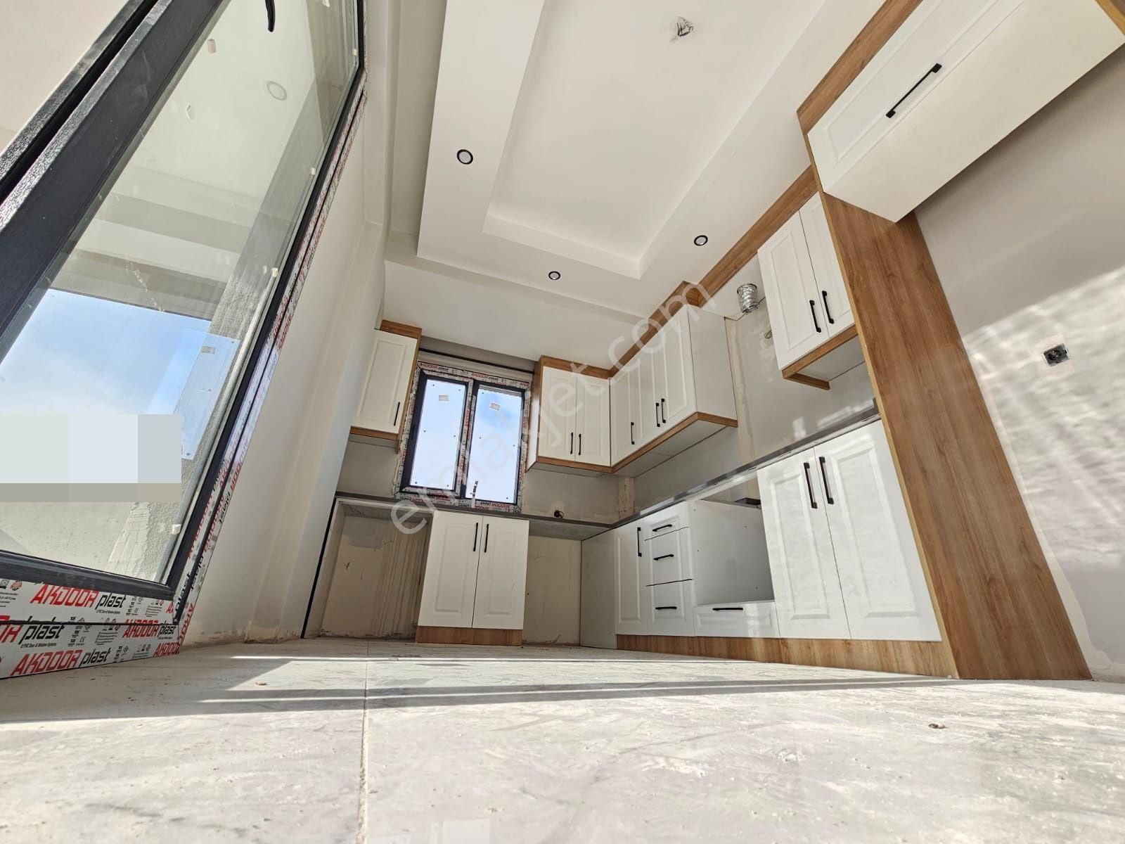Denizli Şemikler'de 3+1 150 M2 Ara Kat Ebeveyn Banyolu Satılık Daireler
