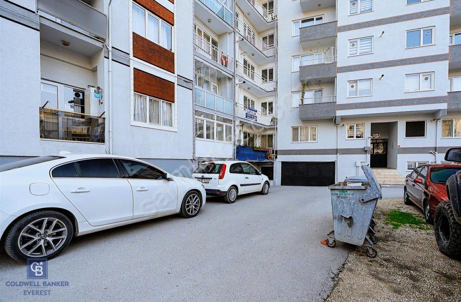 İhsaniye Merkezde Satılık 2+1 Masrafsız Daire