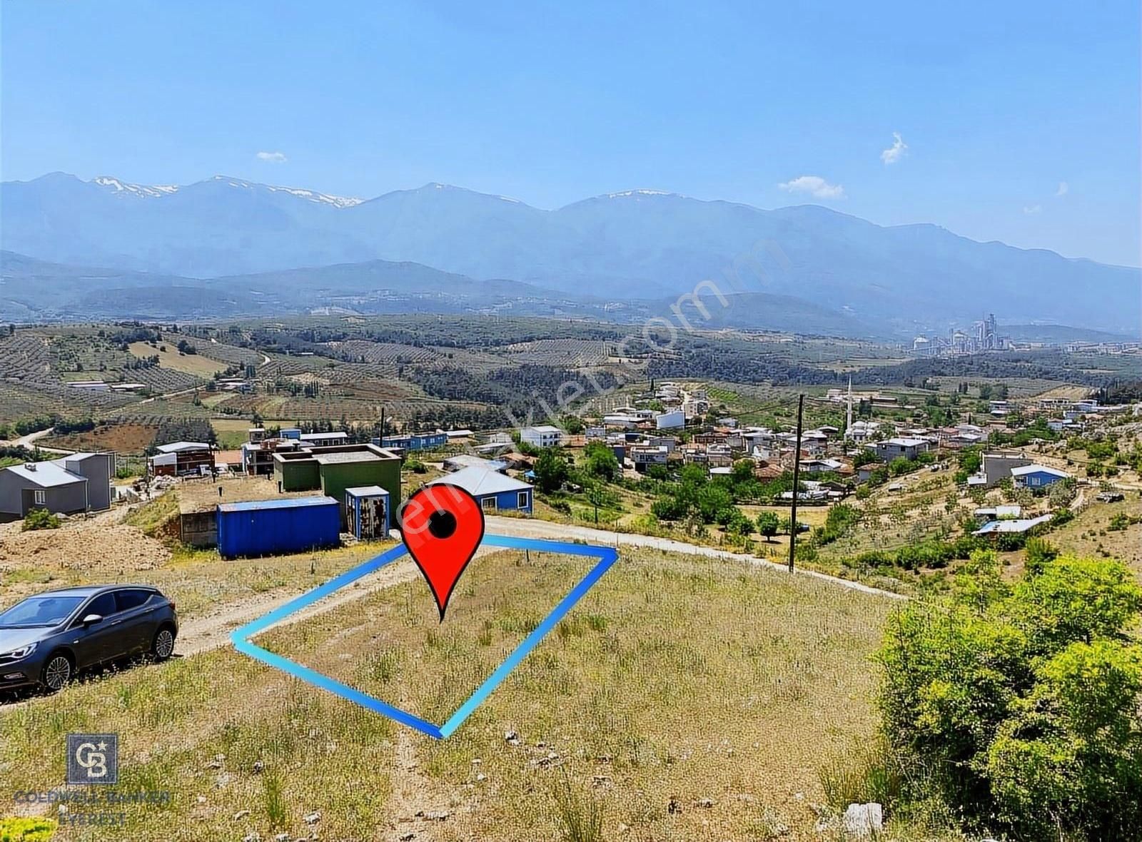 Çataltepe'de Manzaralı Villa İmarlı Arsa